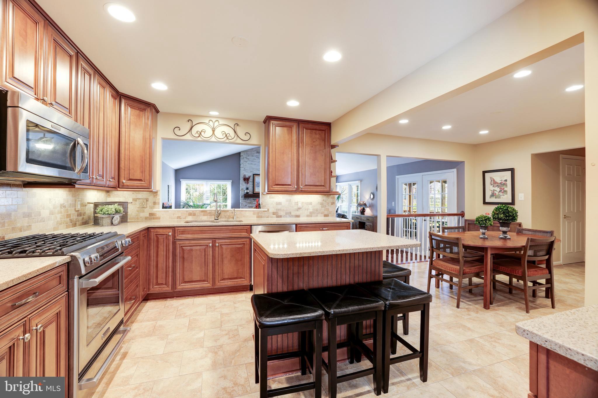 CHANTILLY HIGHLANDS - Residential