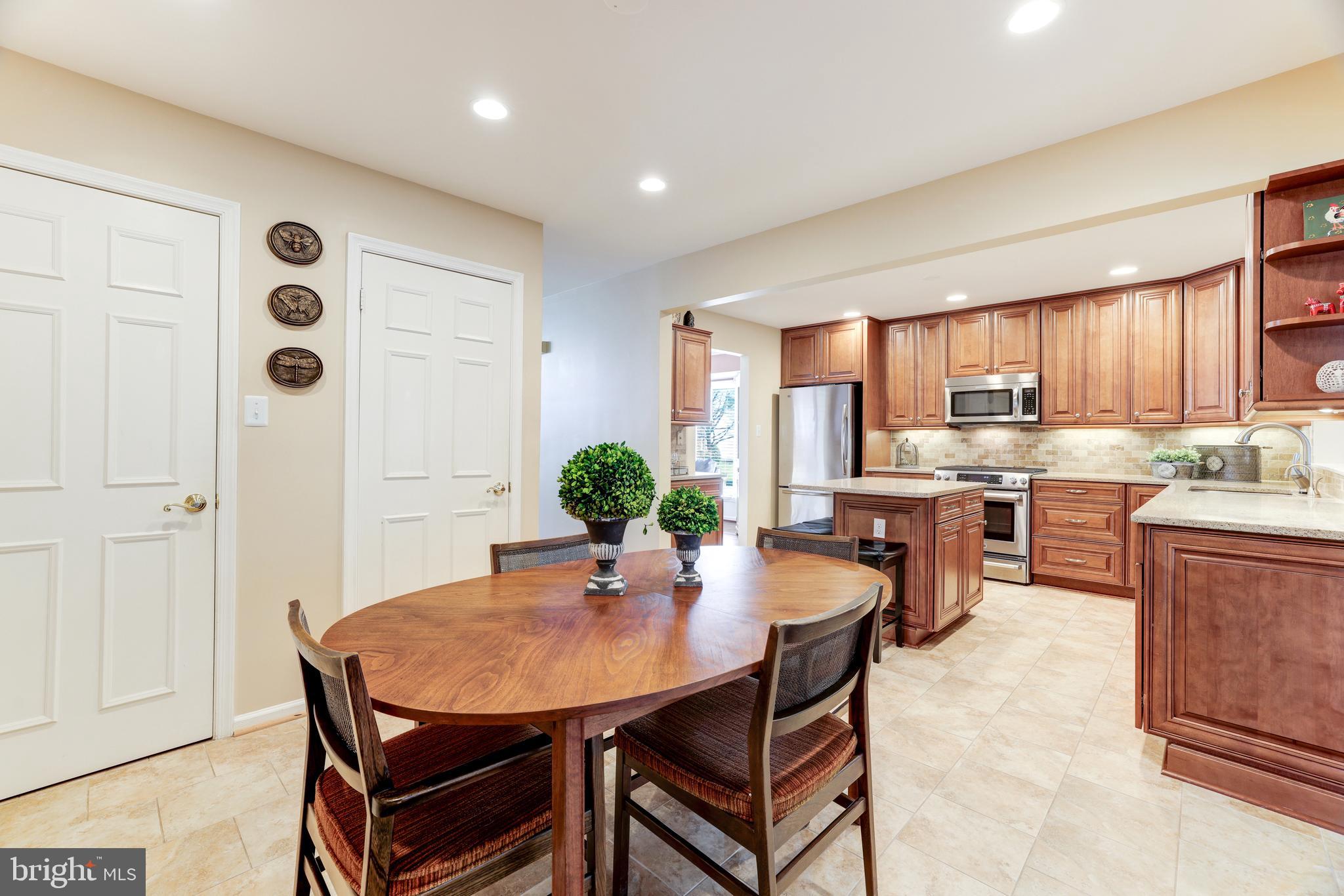 CHANTILLY HIGHLANDS - Residential