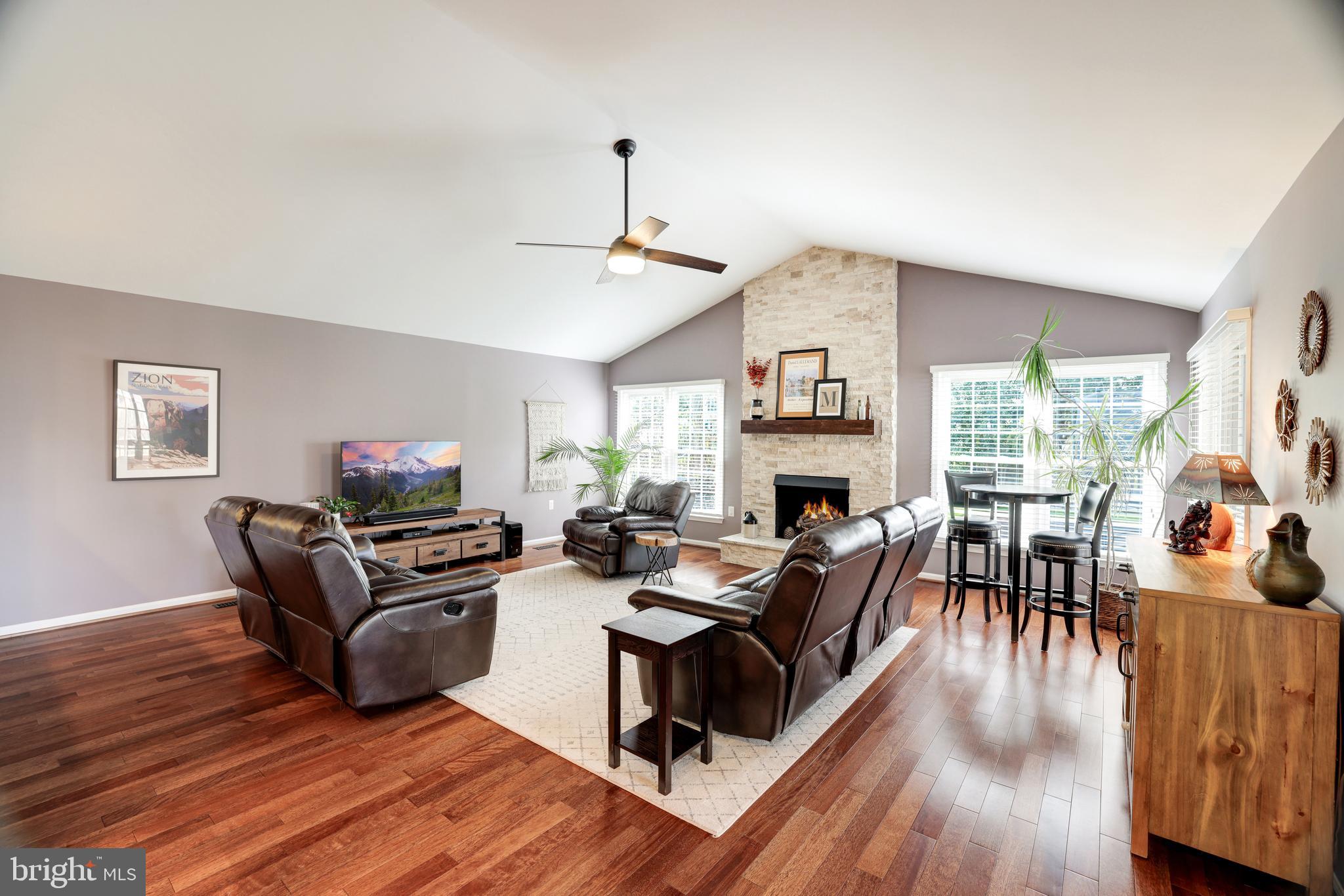 CHANTILLY HIGHLANDS - Residential