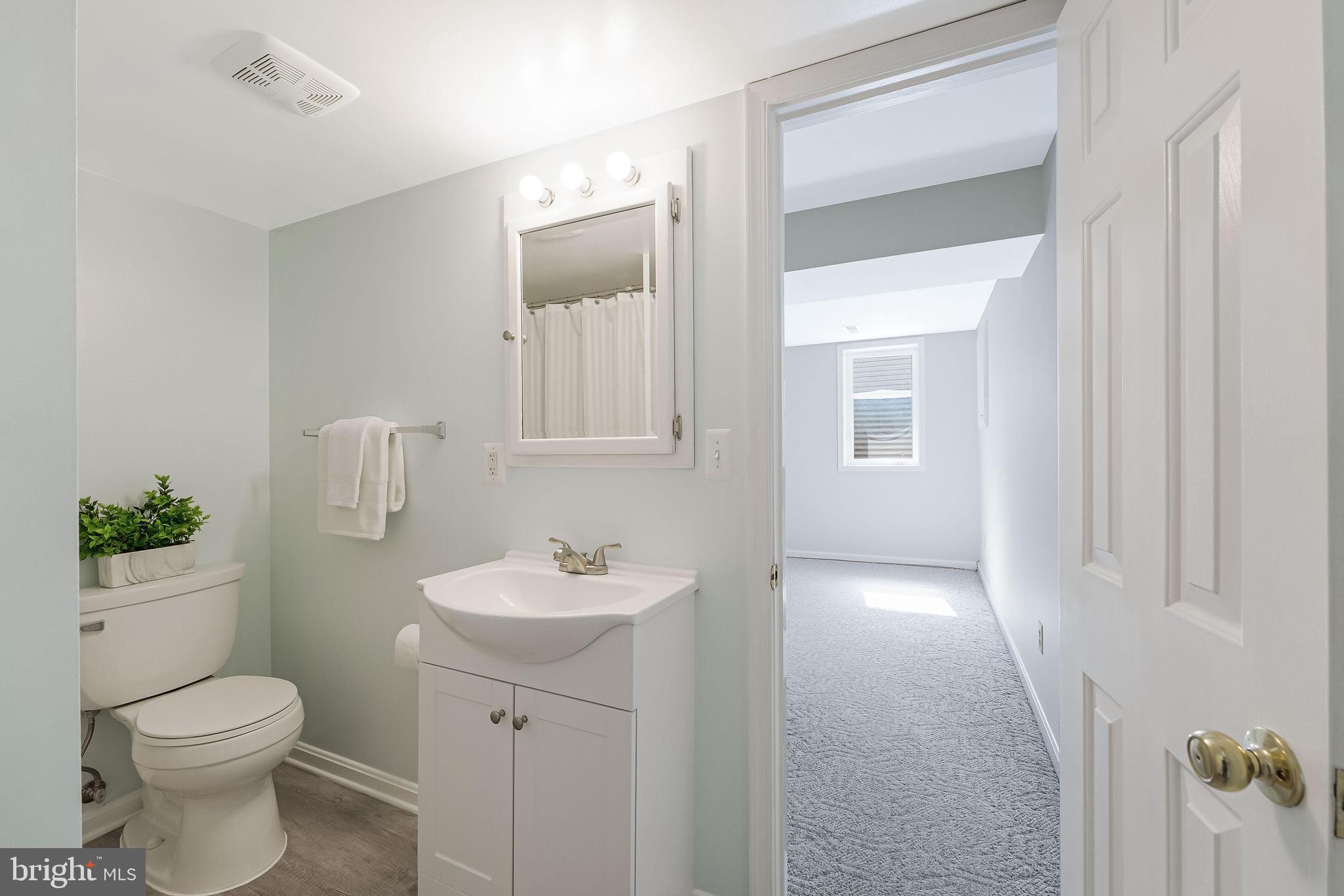 CHANTILLY HIGHLANDS - Residential