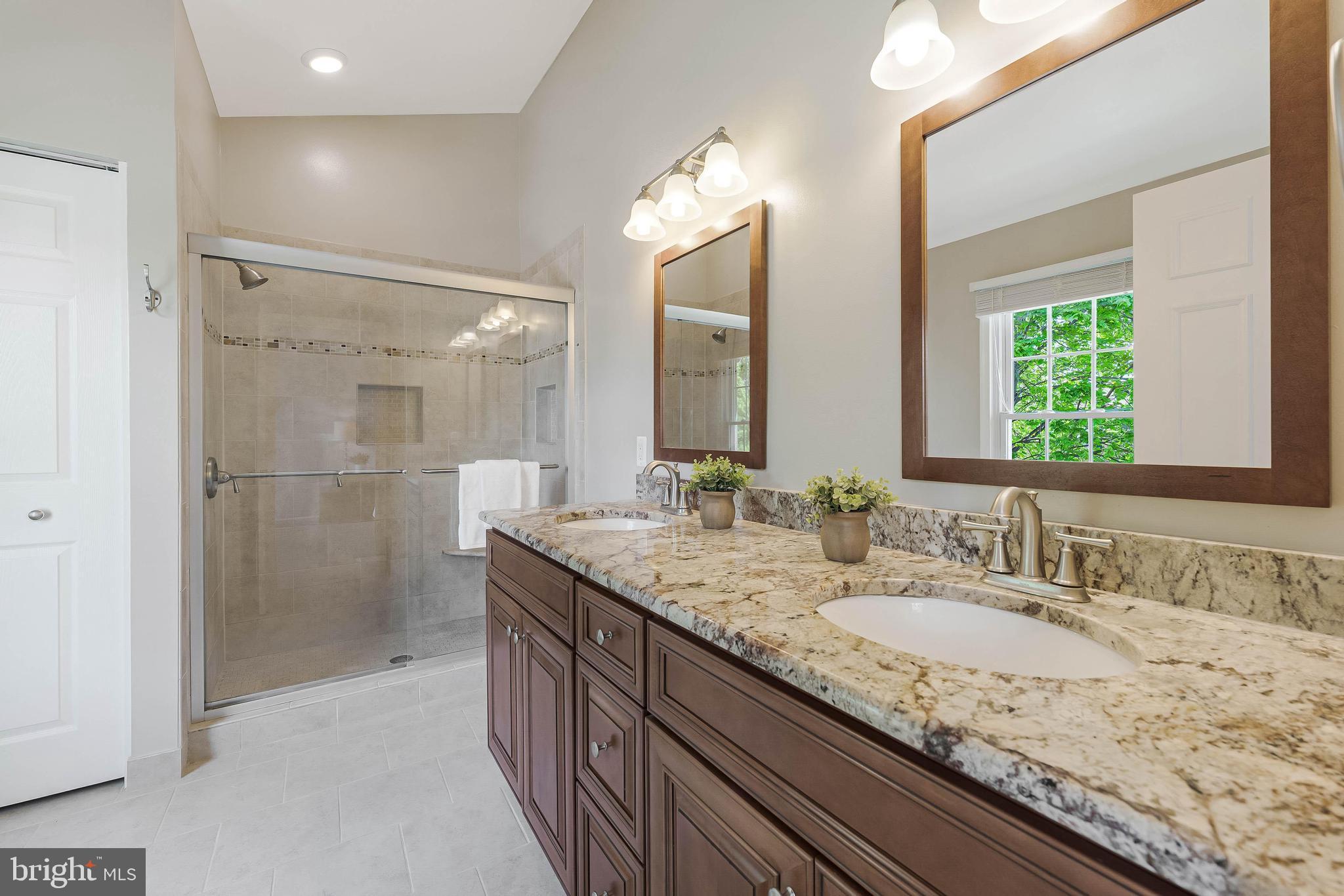 CHANTILLY HIGHLANDS - Residential