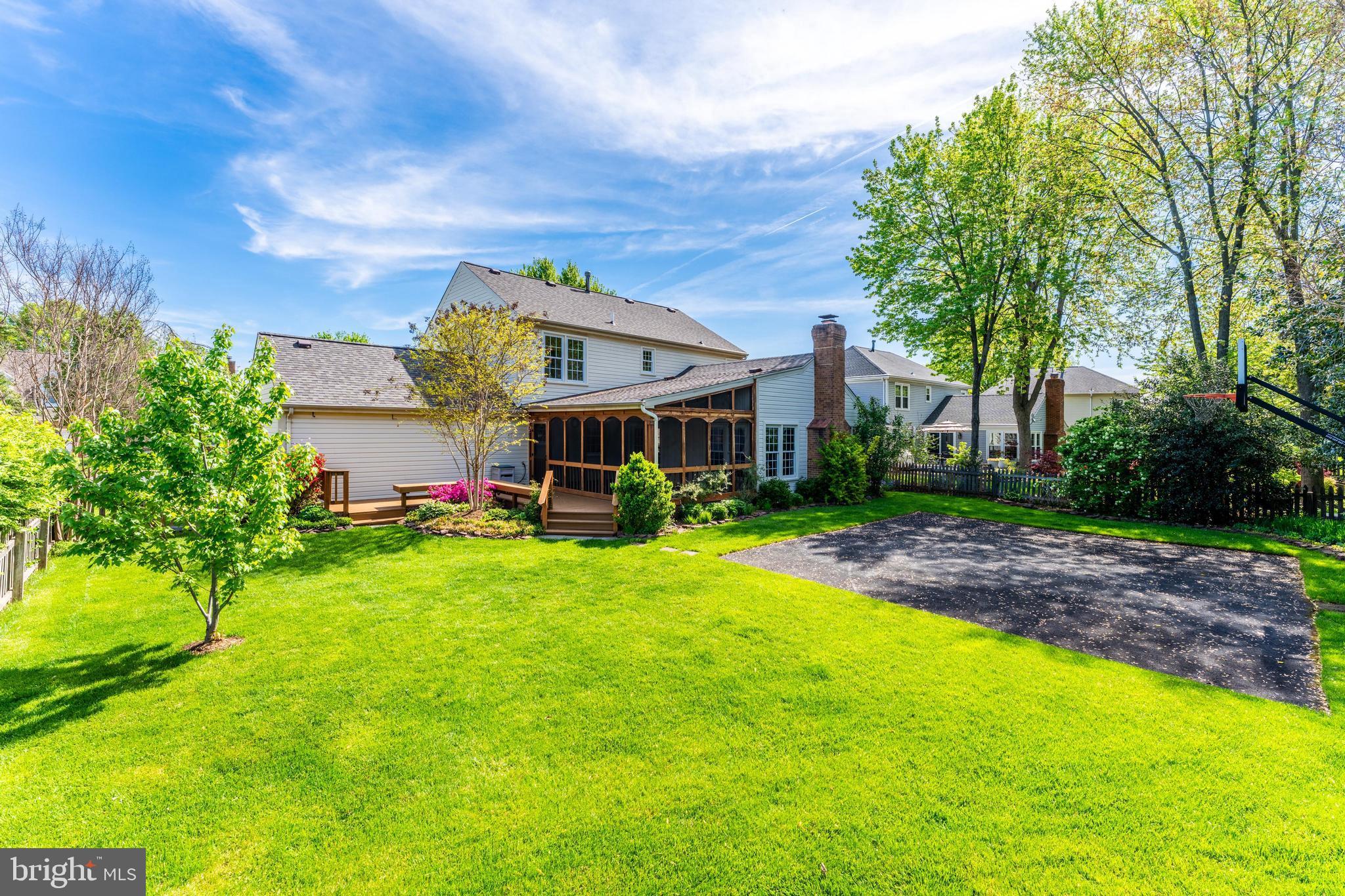 CHANTILLY HIGHLANDS - Residential