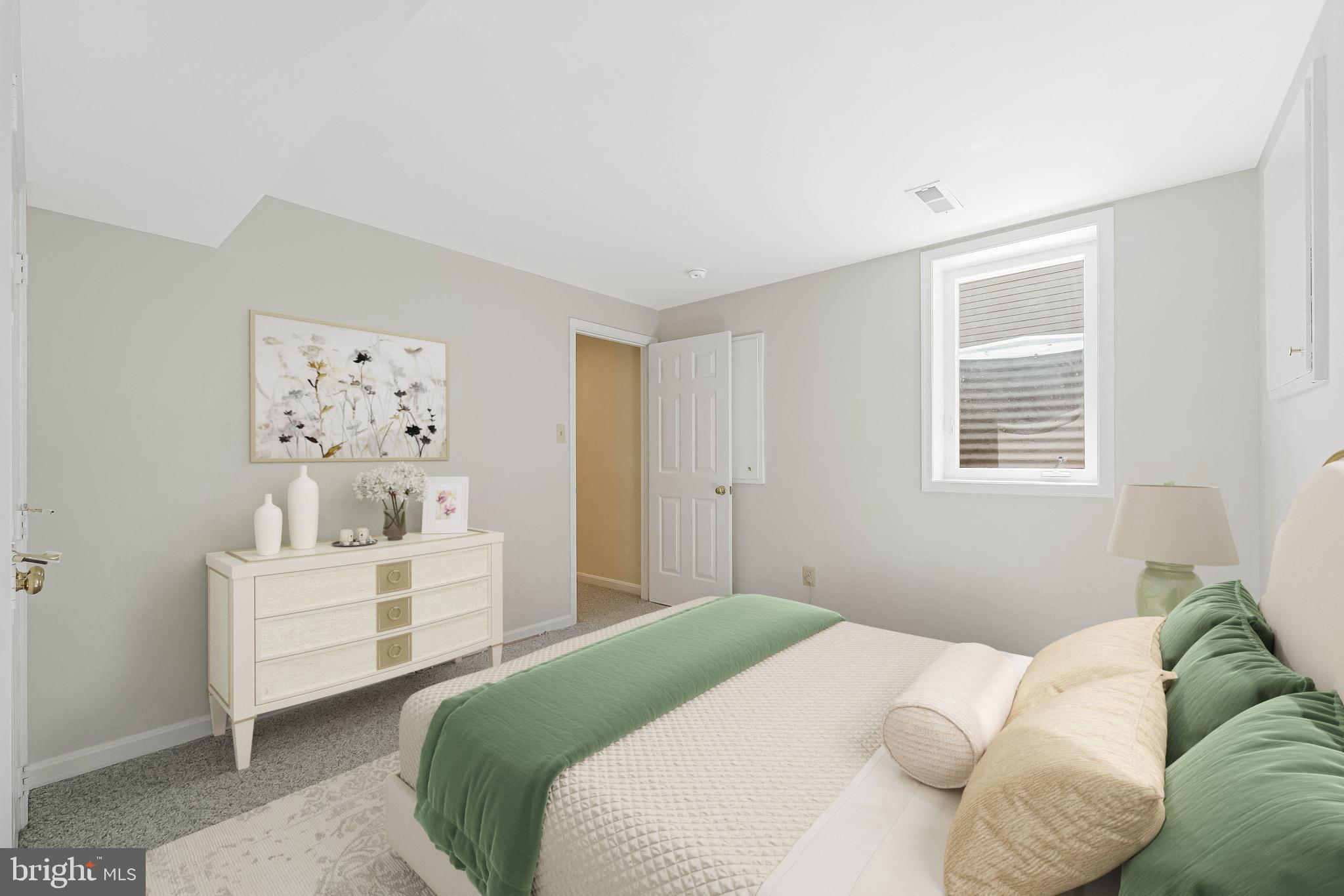 CHANTILLY HIGHLANDS - Residential