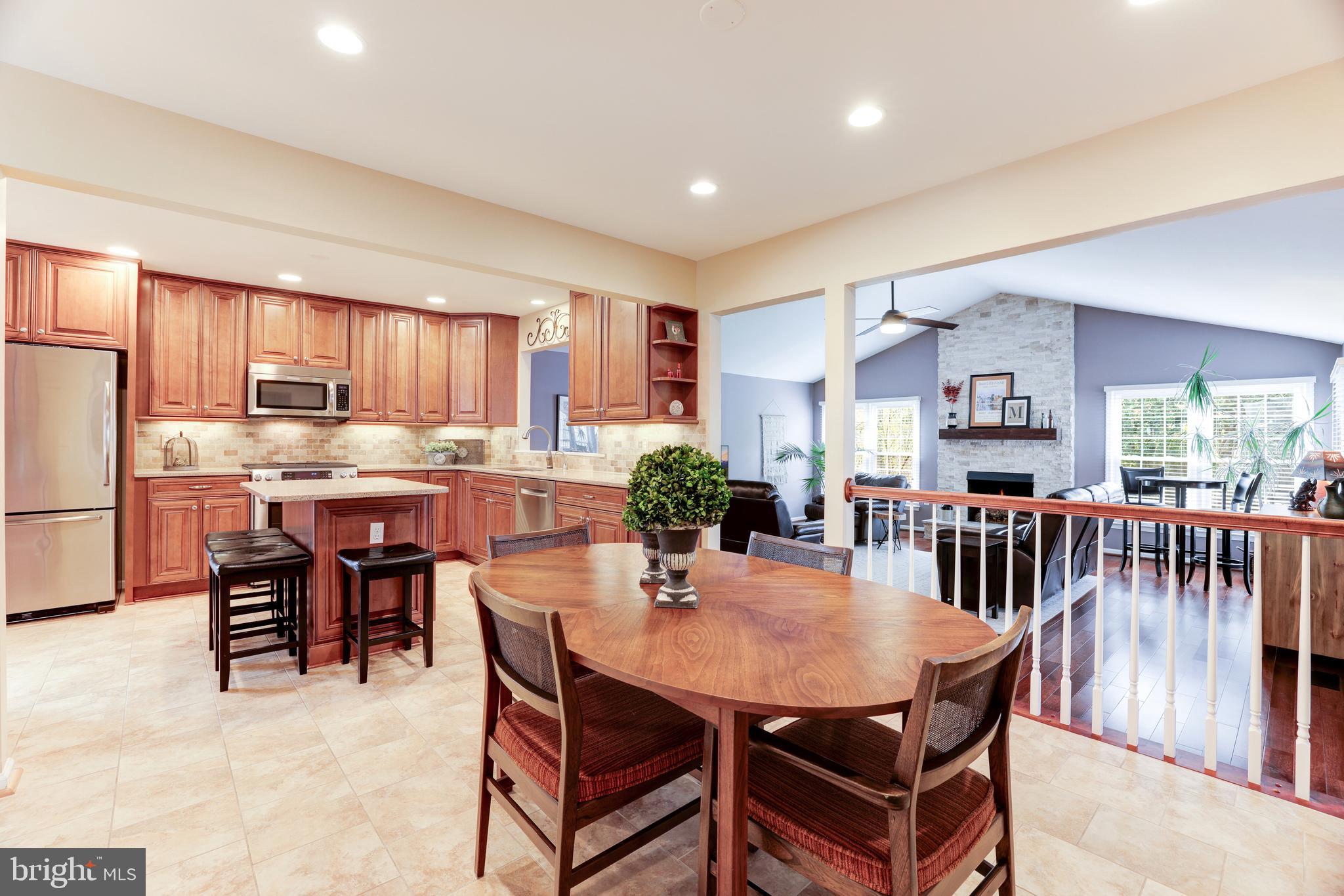 CHANTILLY HIGHLANDS - Residential