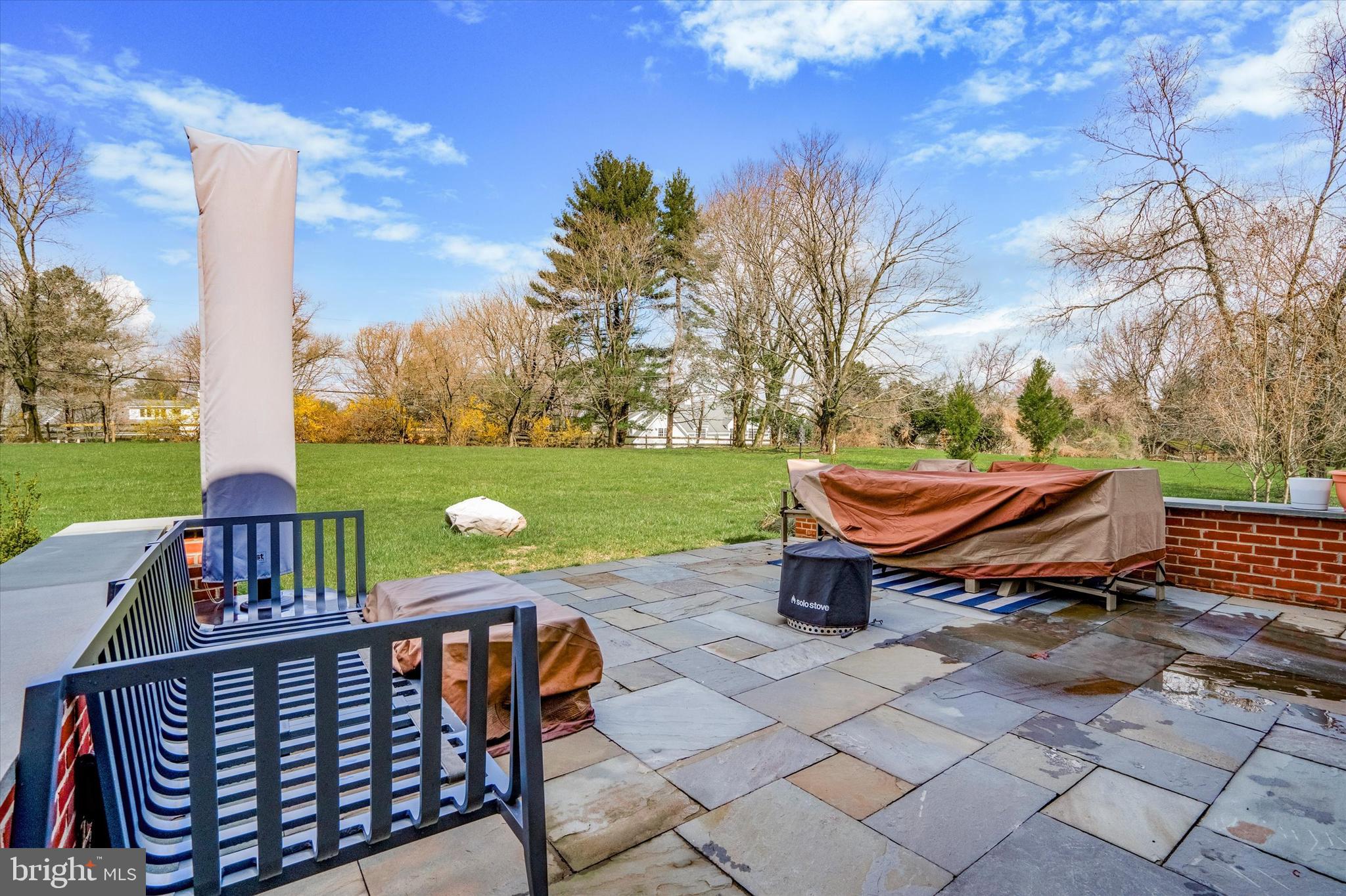 GLADWYNE - Residential