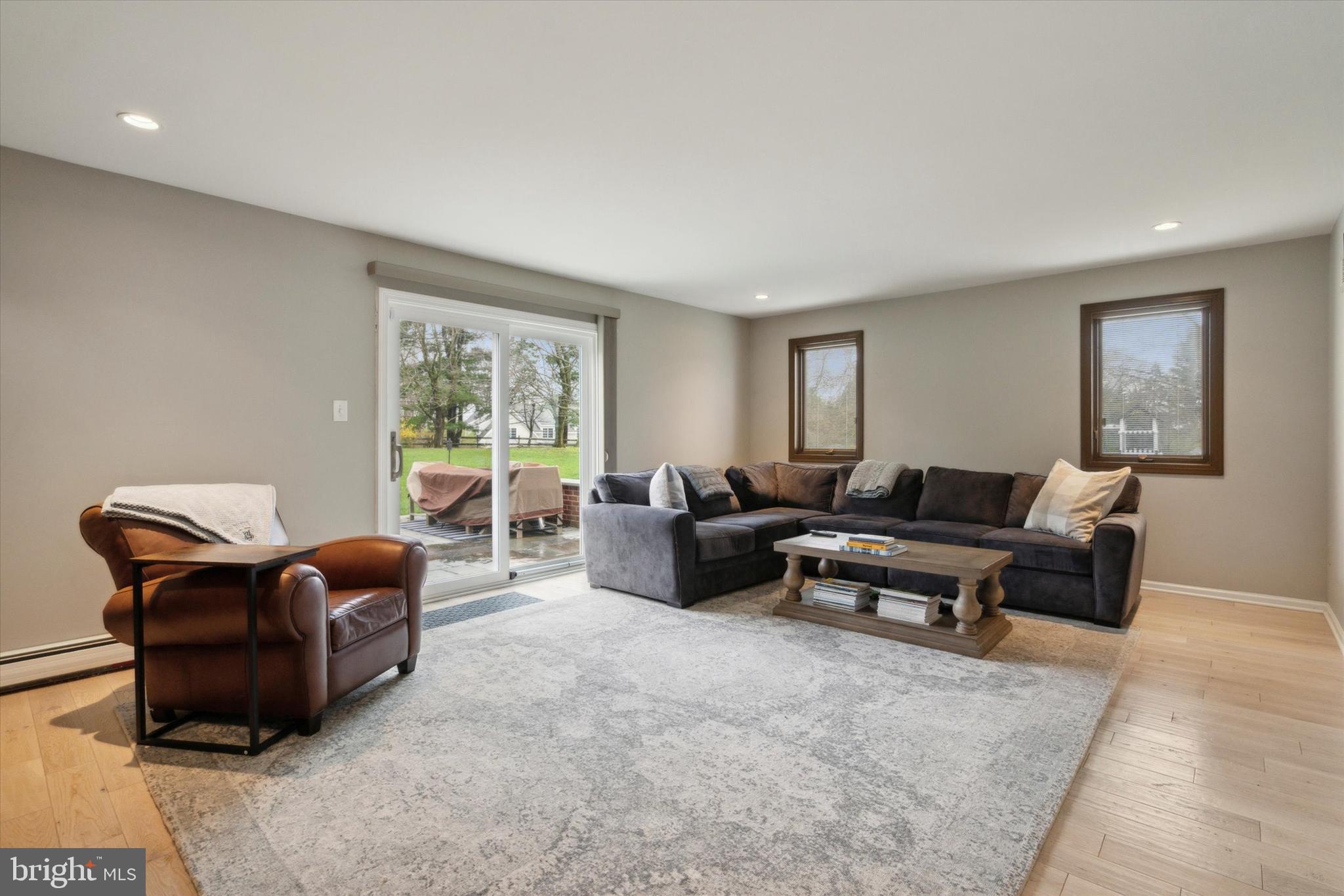 GLADWYNE - Residential