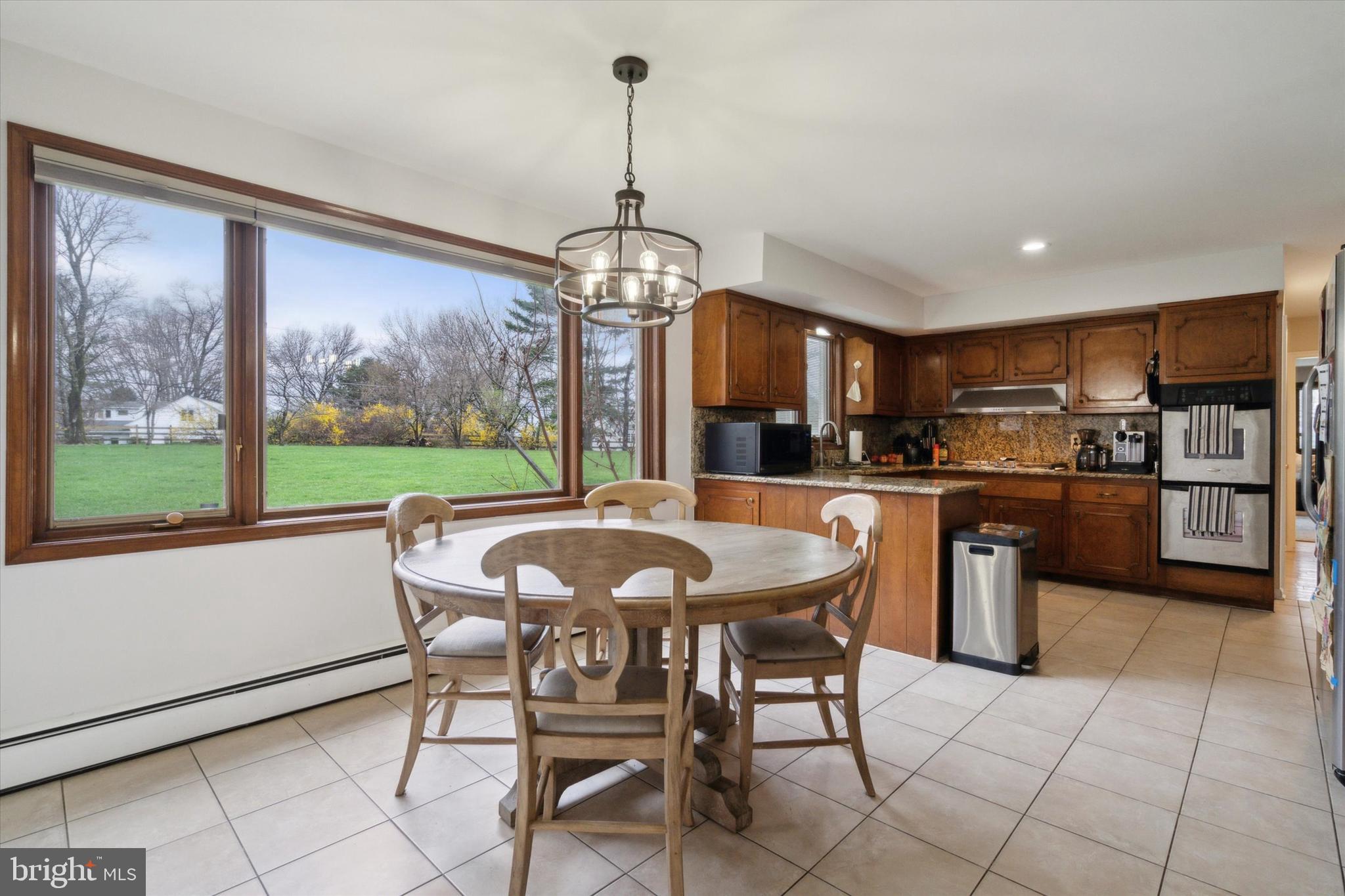 GLADWYNE - Residential