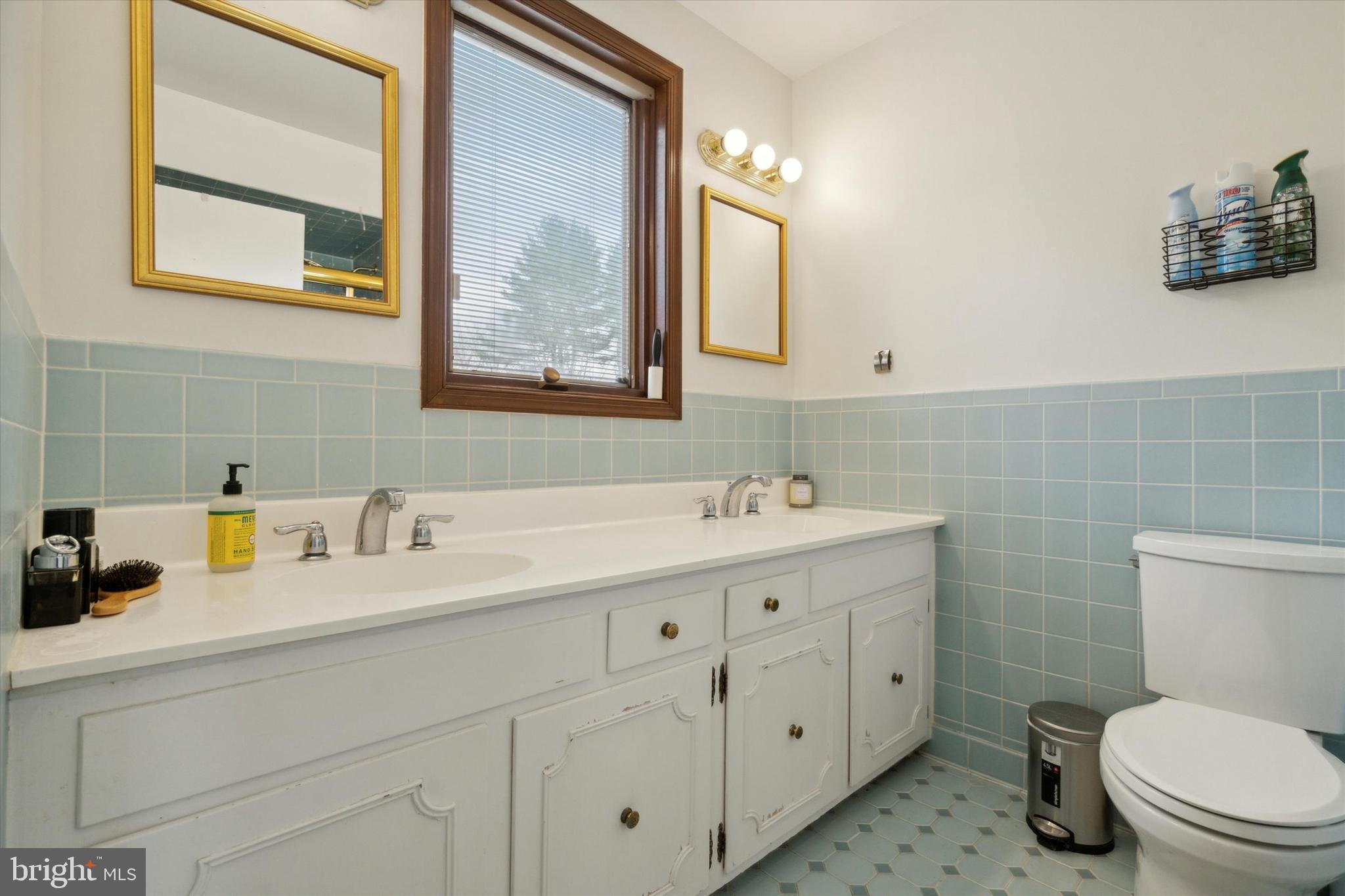 GLADWYNE - Residential