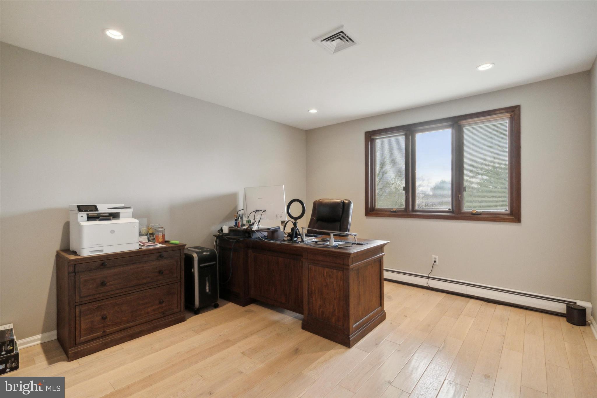 GLADWYNE - Residential