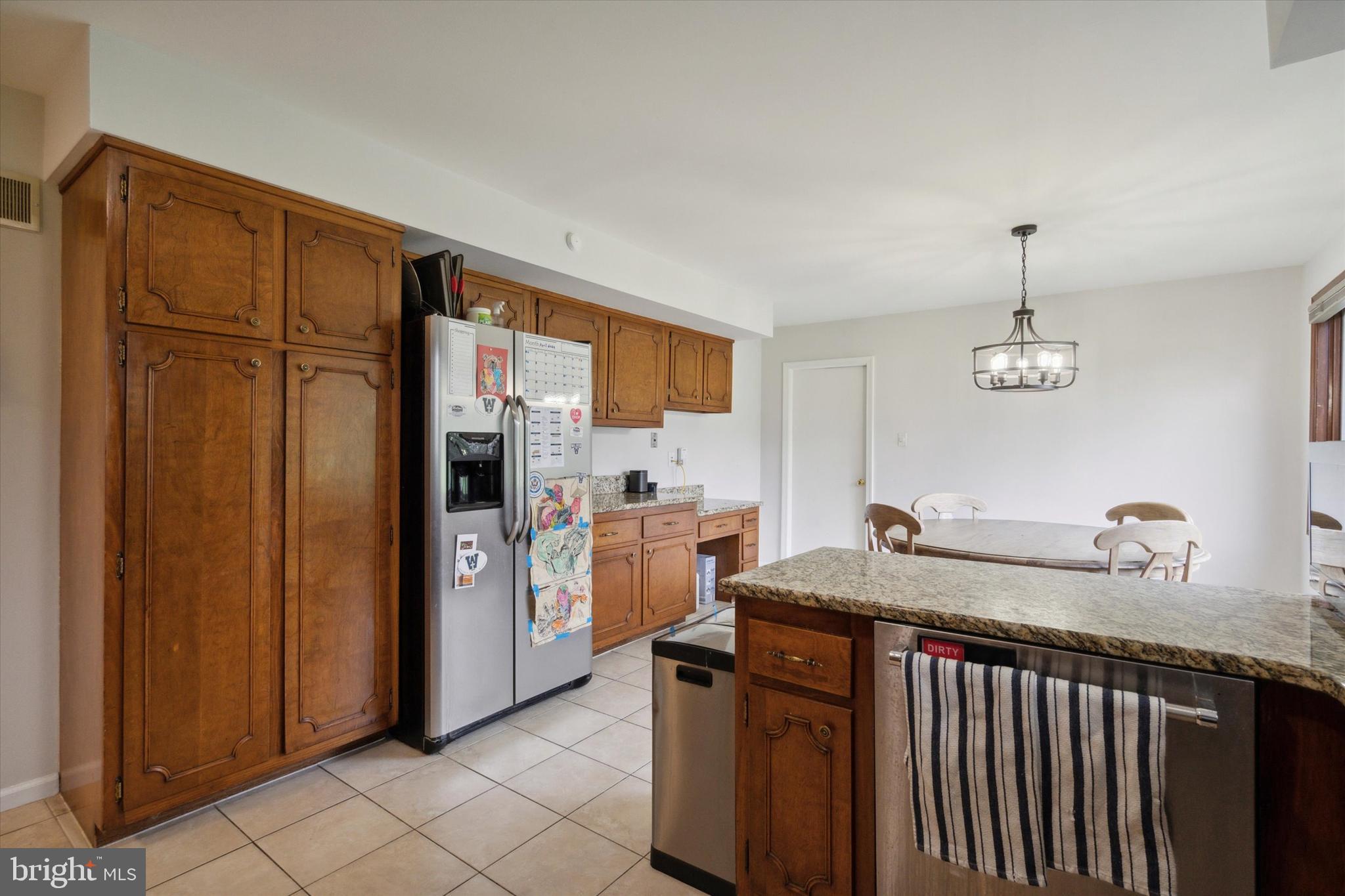 GLADWYNE - Residential