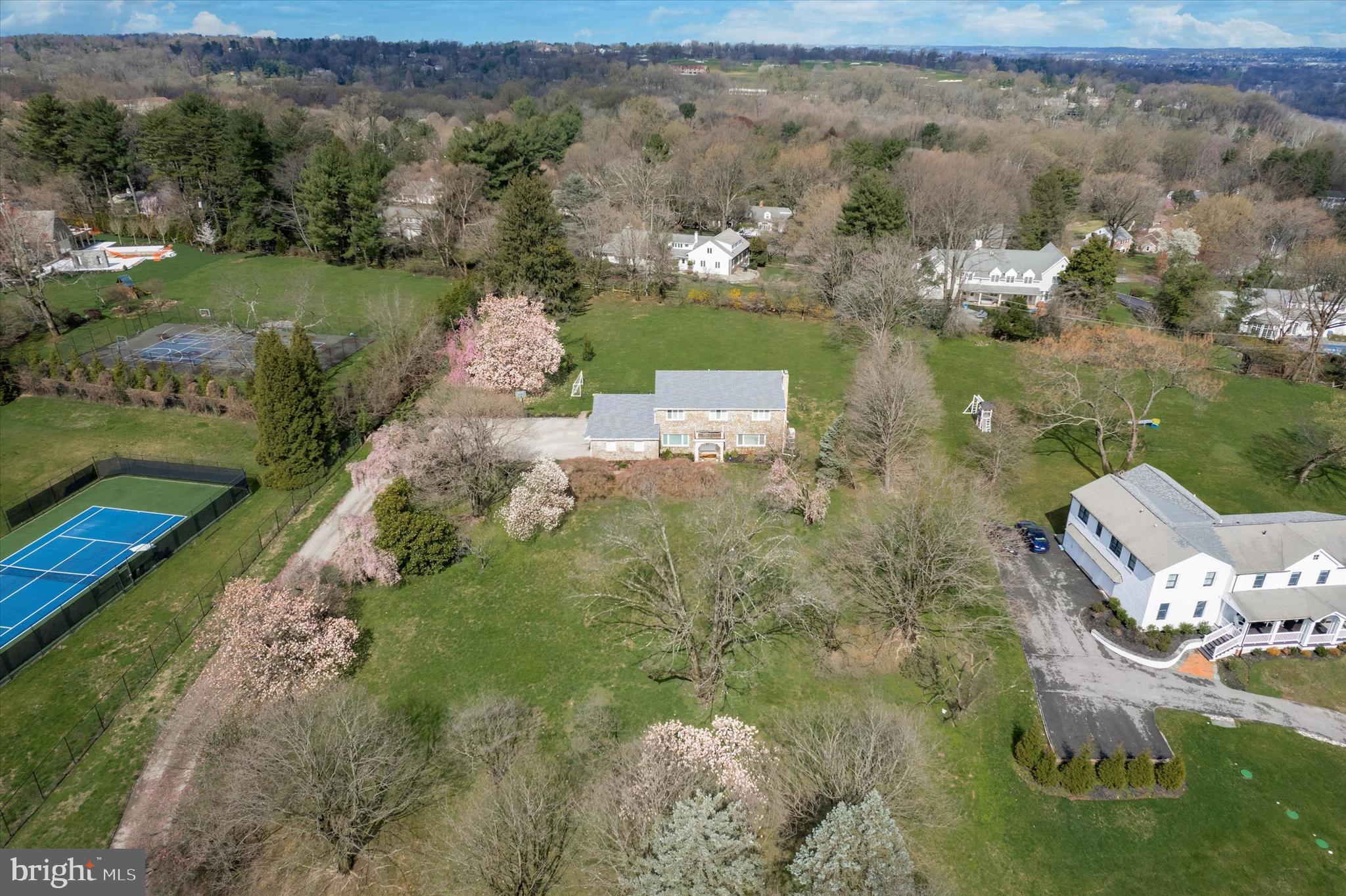 GLADWYNE - Residential