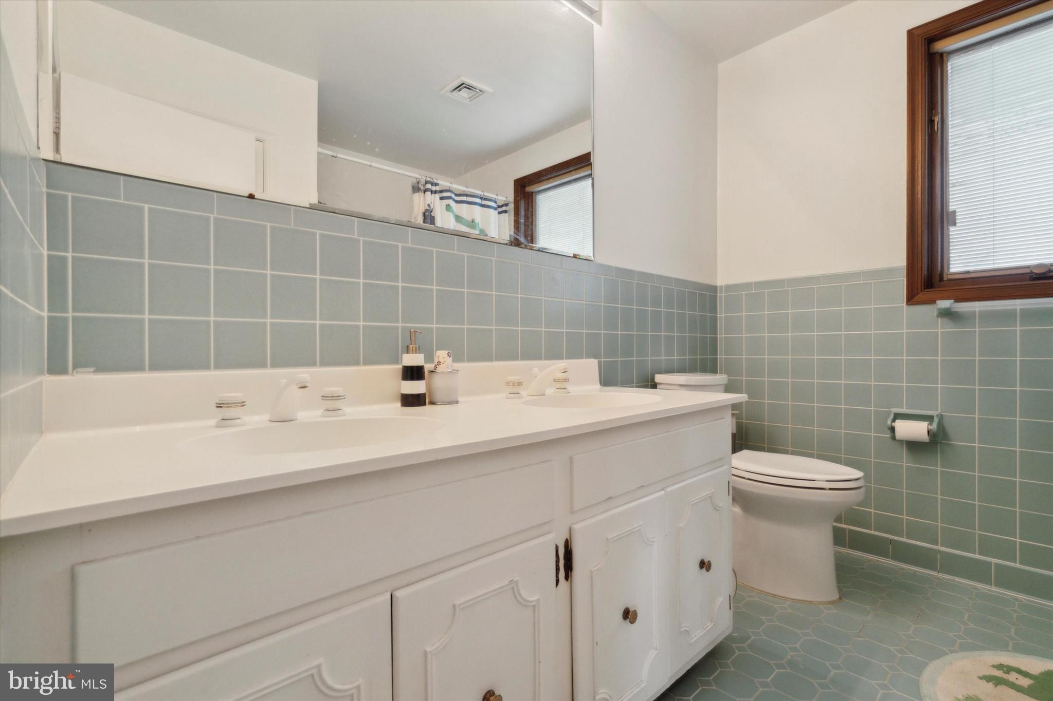 GLADWYNE - Residential