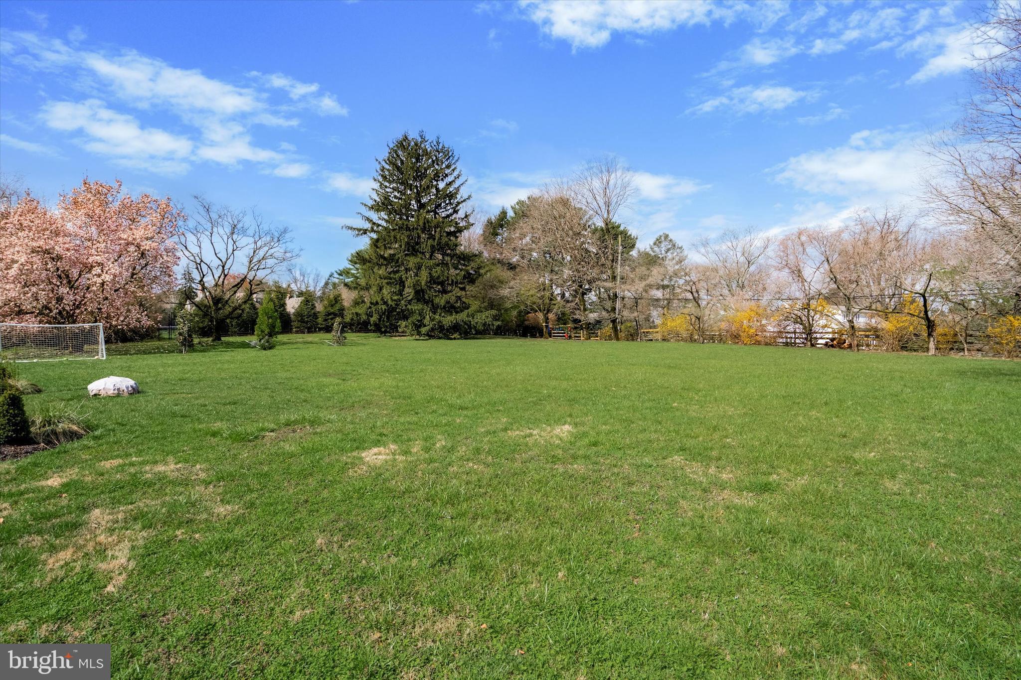 GLADWYNE - Residential