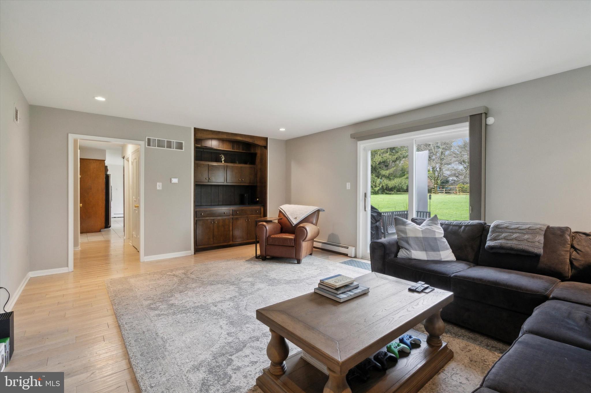 GLADWYNE - Residential