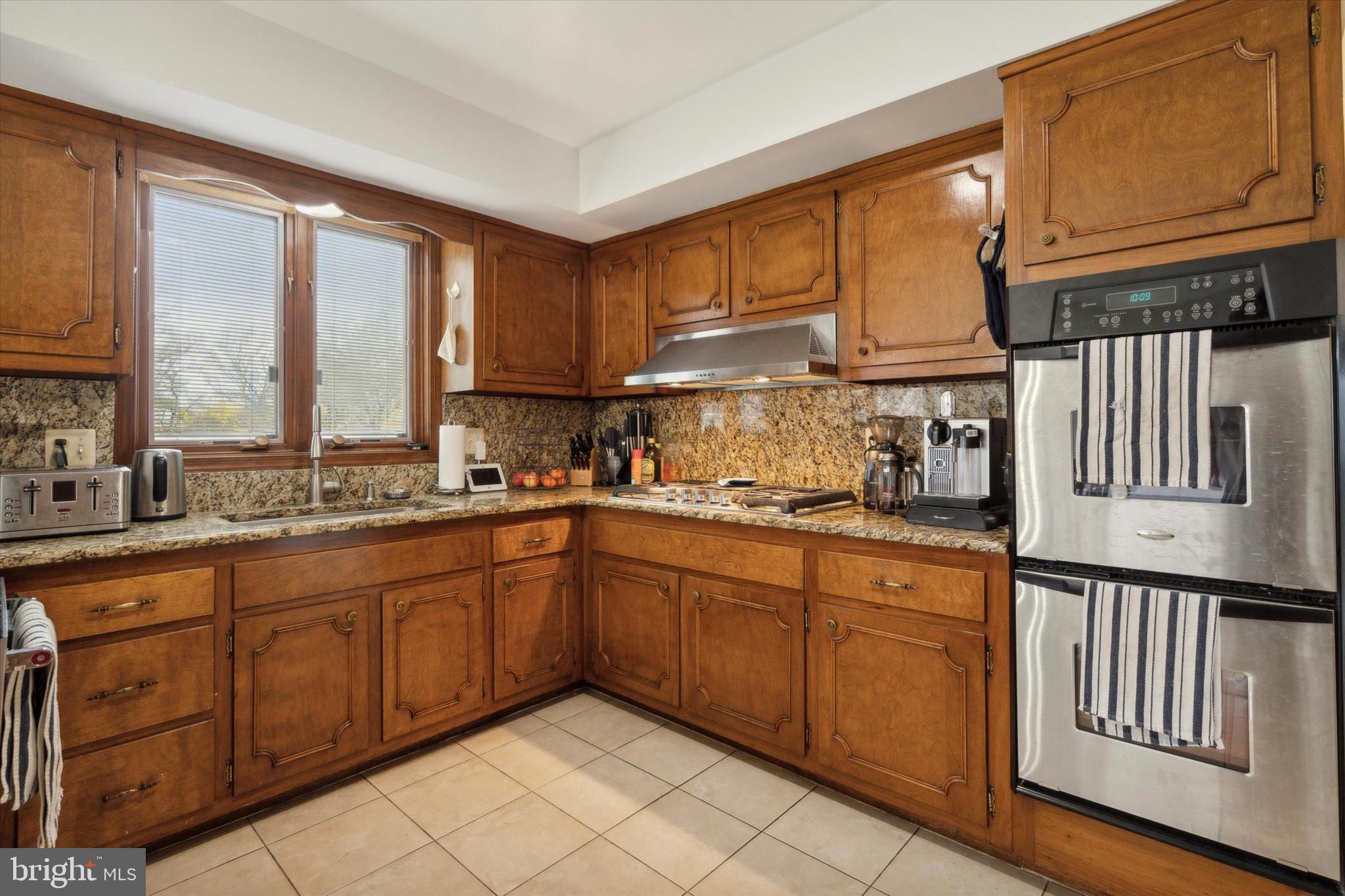 GLADWYNE - Residential