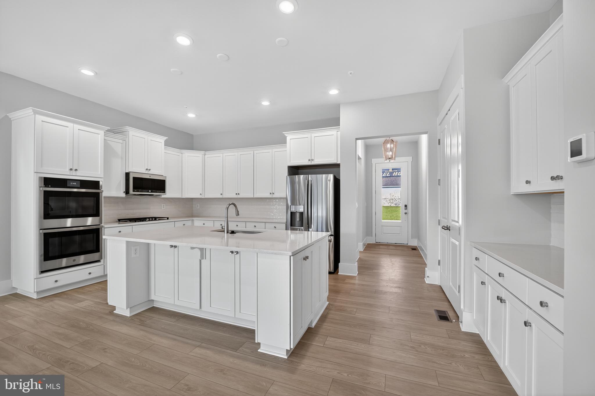 9605 VICTORIA PARK DRIVE