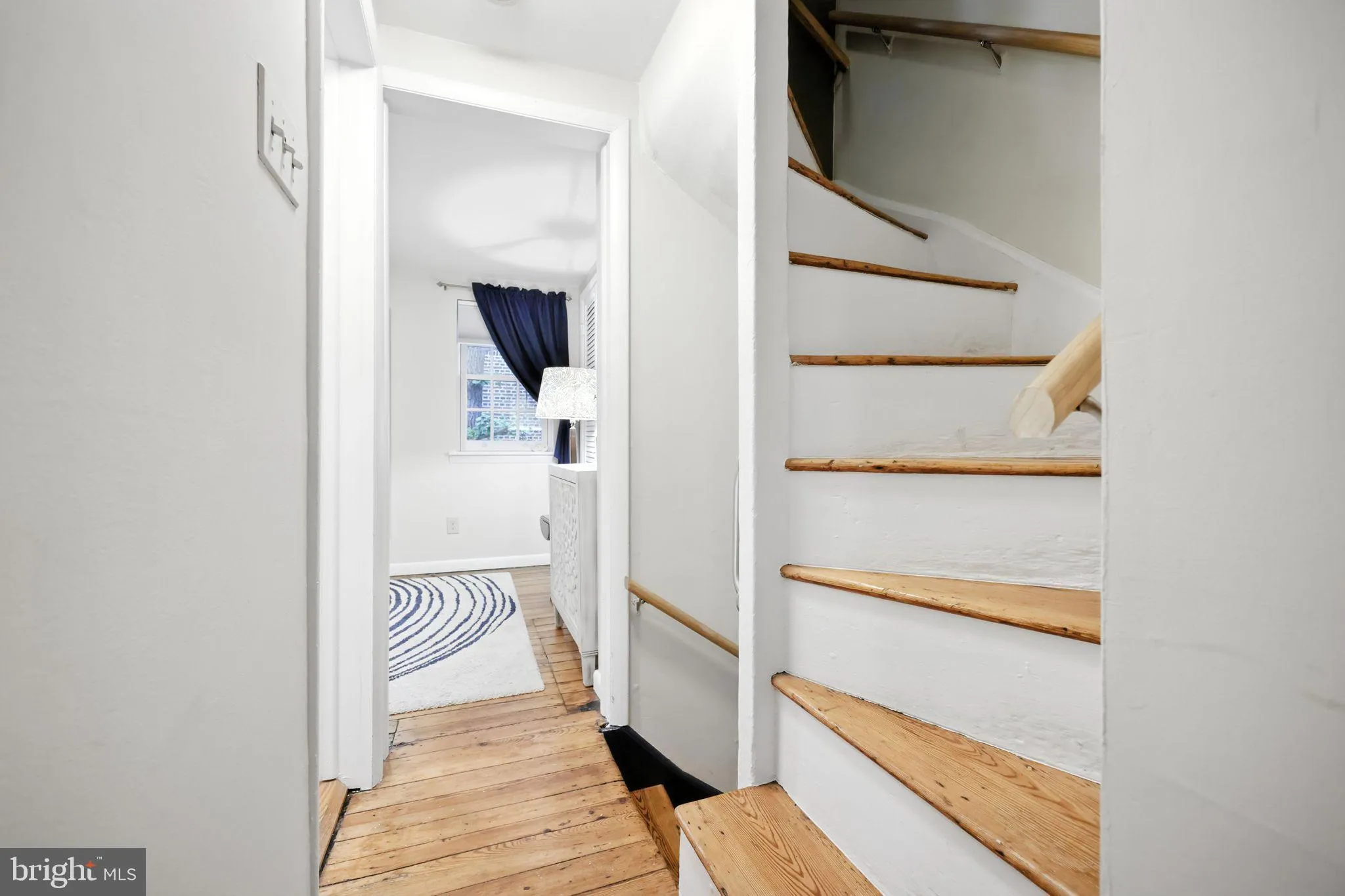 Philadelphia, Pennsylvania 19147, United States, 3 Bedrooms Bedrooms, ,1 BathroomBathrooms,Residential,Contingent,197145