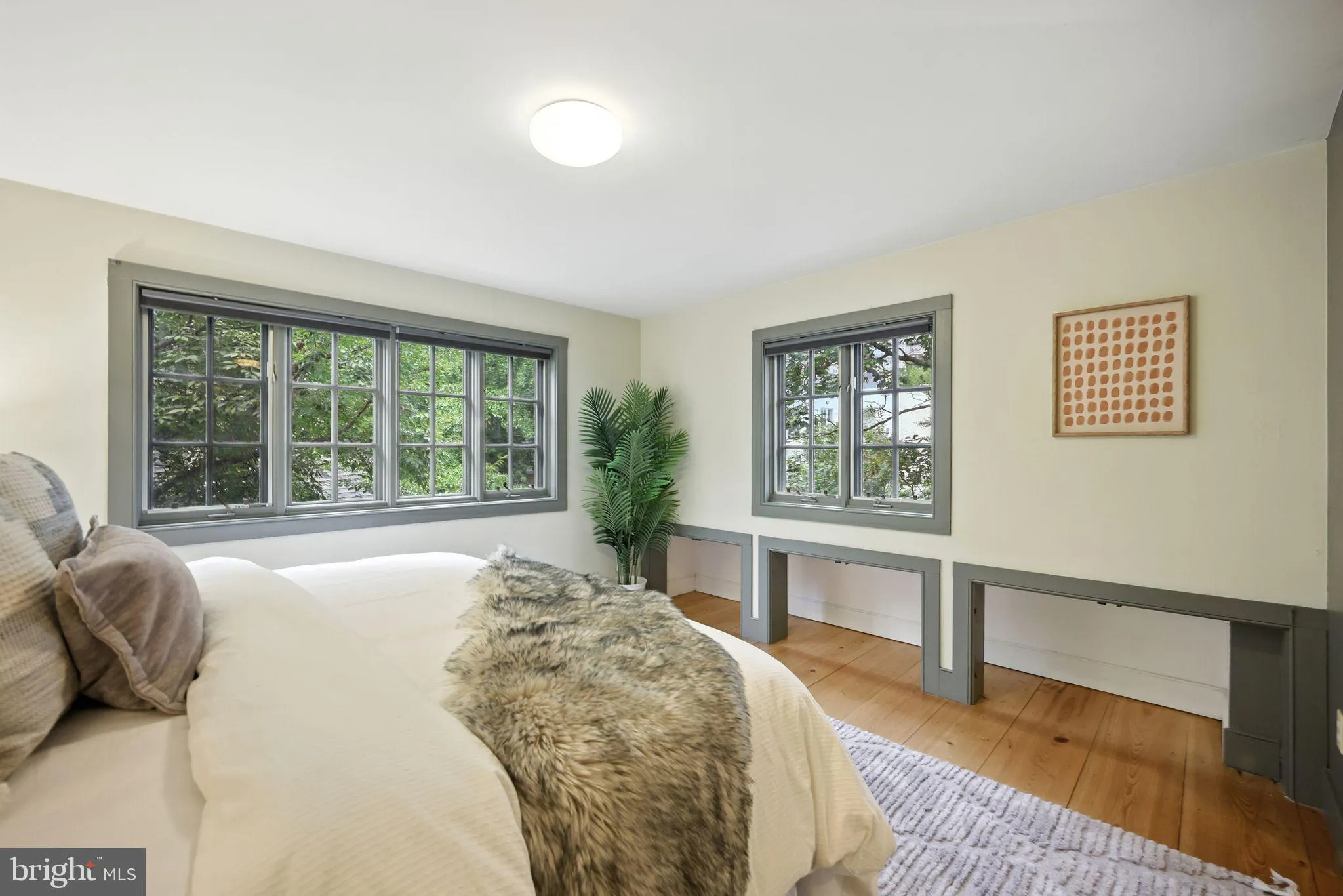 Philadelphia, Pennsylvania 19147, United States, 3 Bedrooms Bedrooms, ,1 BathroomBathrooms,Residential,Contingent,197145