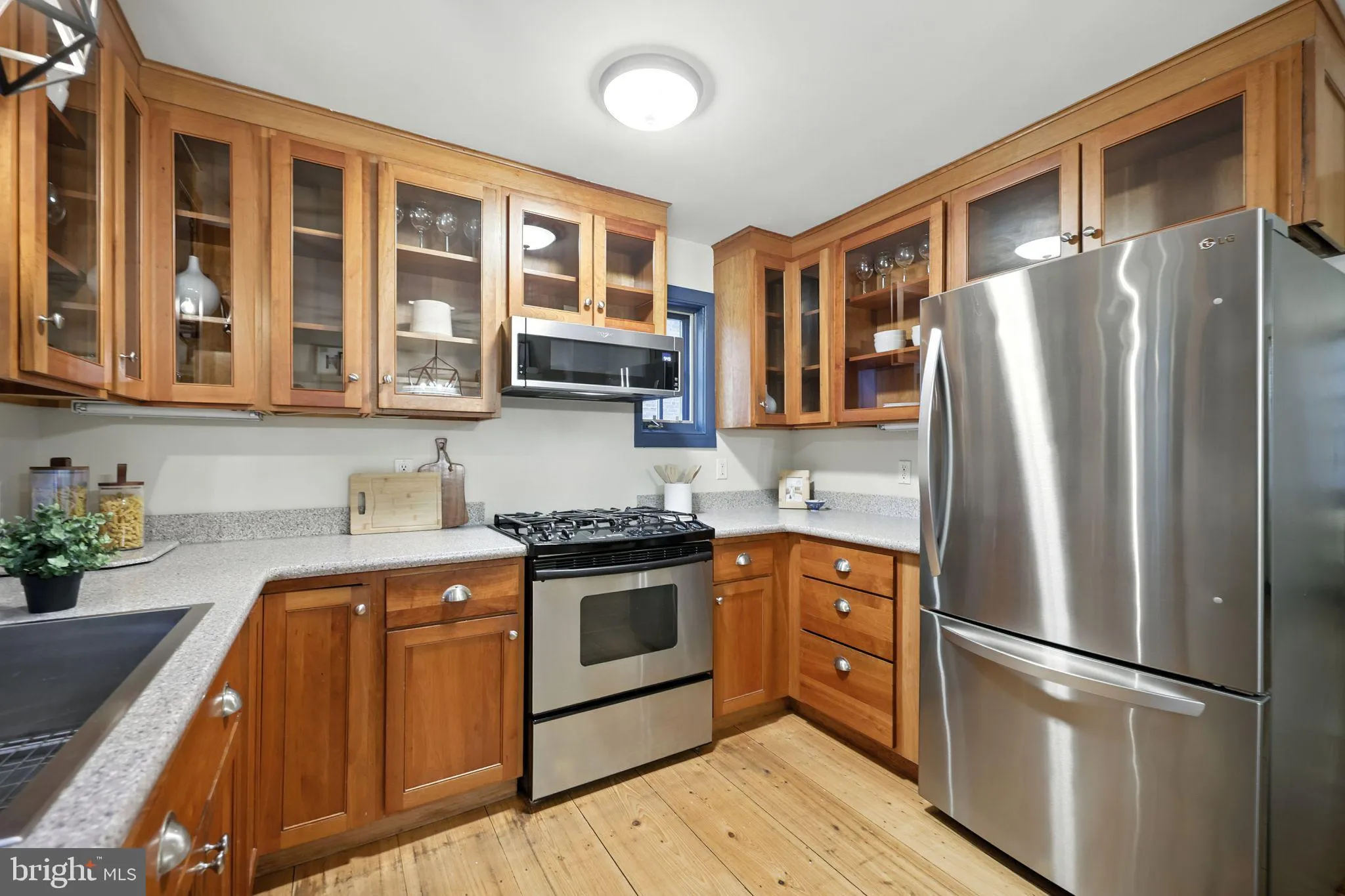 Philadelphia, Pennsylvania 19147, United States, 3 Bedrooms Bedrooms, ,1 BathroomBathrooms,Residential,Contingent,197145