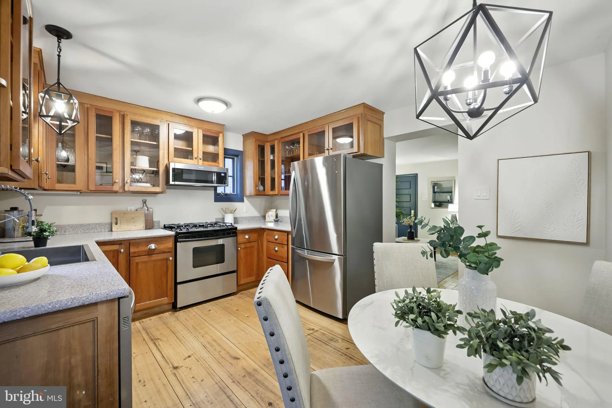 Philadelphia, Pennsylvania 19147, United States, 3 Bedrooms Bedrooms, ,1 BathroomBathrooms,Residential,Contingent,197145