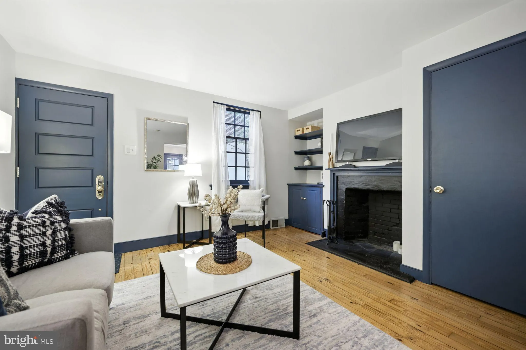 Philadelphia, Pennsylvania 19147, United States, 3 Bedrooms Bedrooms, ,1 BathroomBathrooms,Residential,Contingent,197145