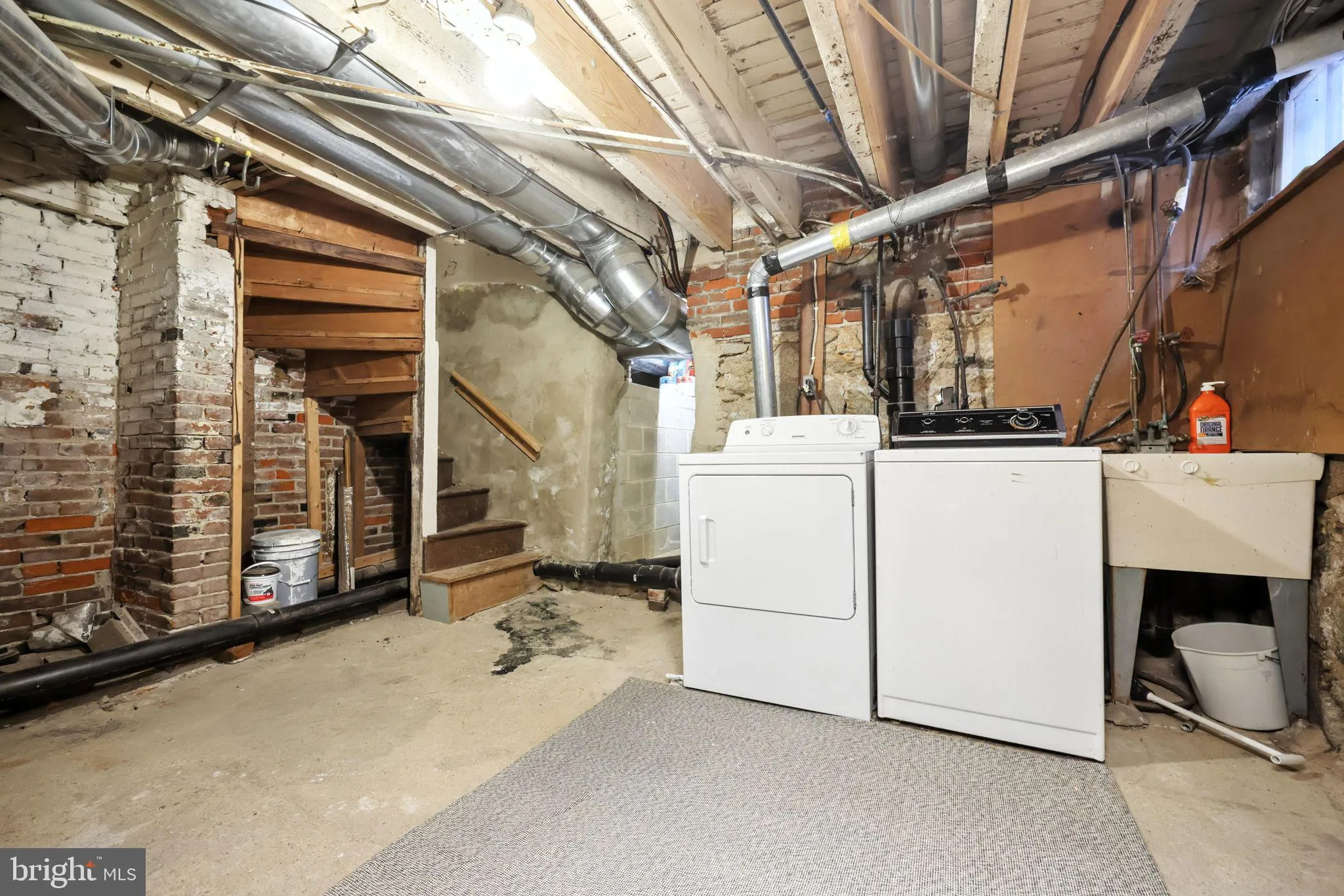 Philadelphia, Pennsylvania 19147, United States, 3 Bedrooms Bedrooms, ,1 BathroomBathrooms,Residential,Contingent,197145