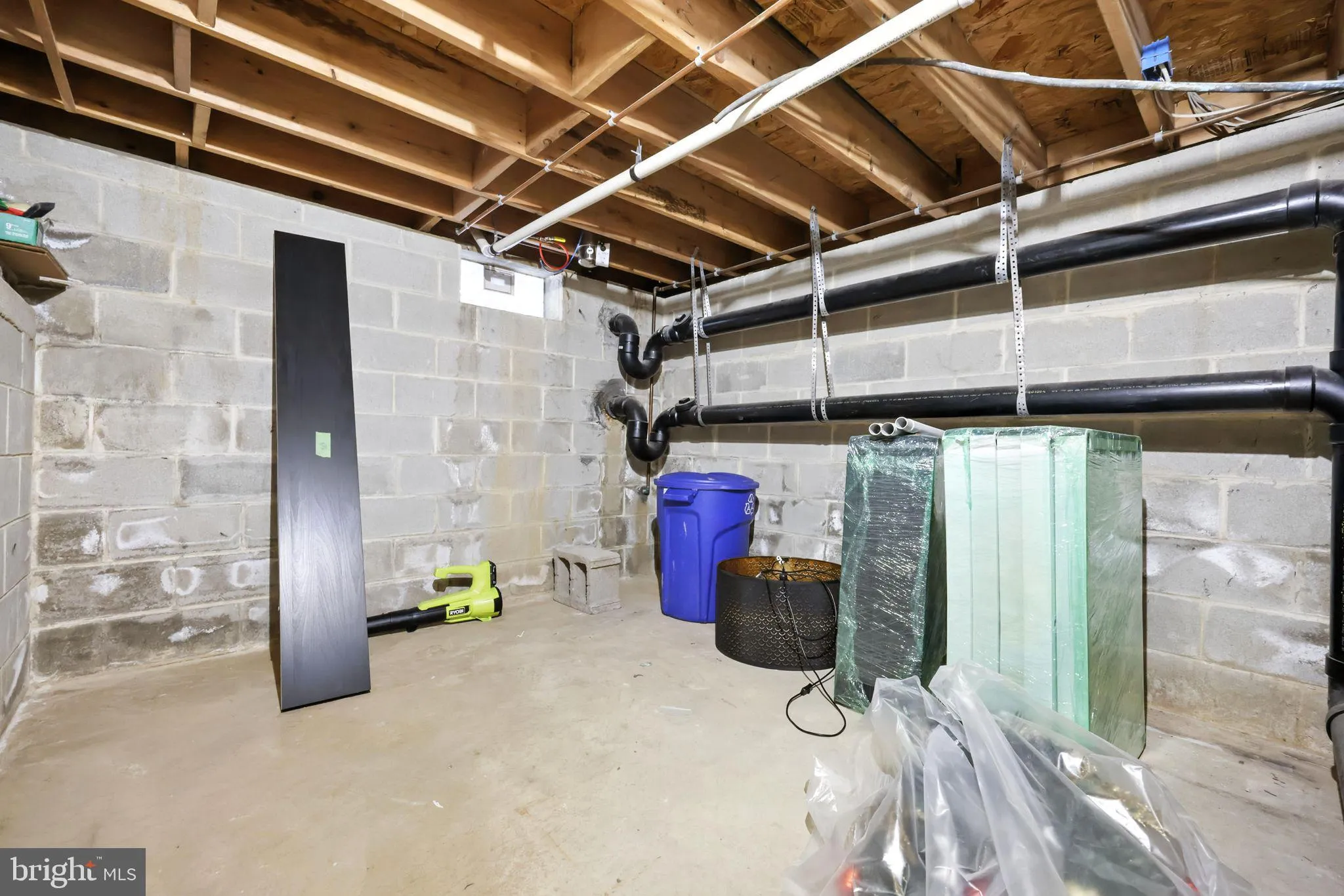 Philadelphia, Pennsylvania 19147, United States, 3 Bedrooms Bedrooms, ,1 BathroomBathrooms,Residential,Contingent,197145