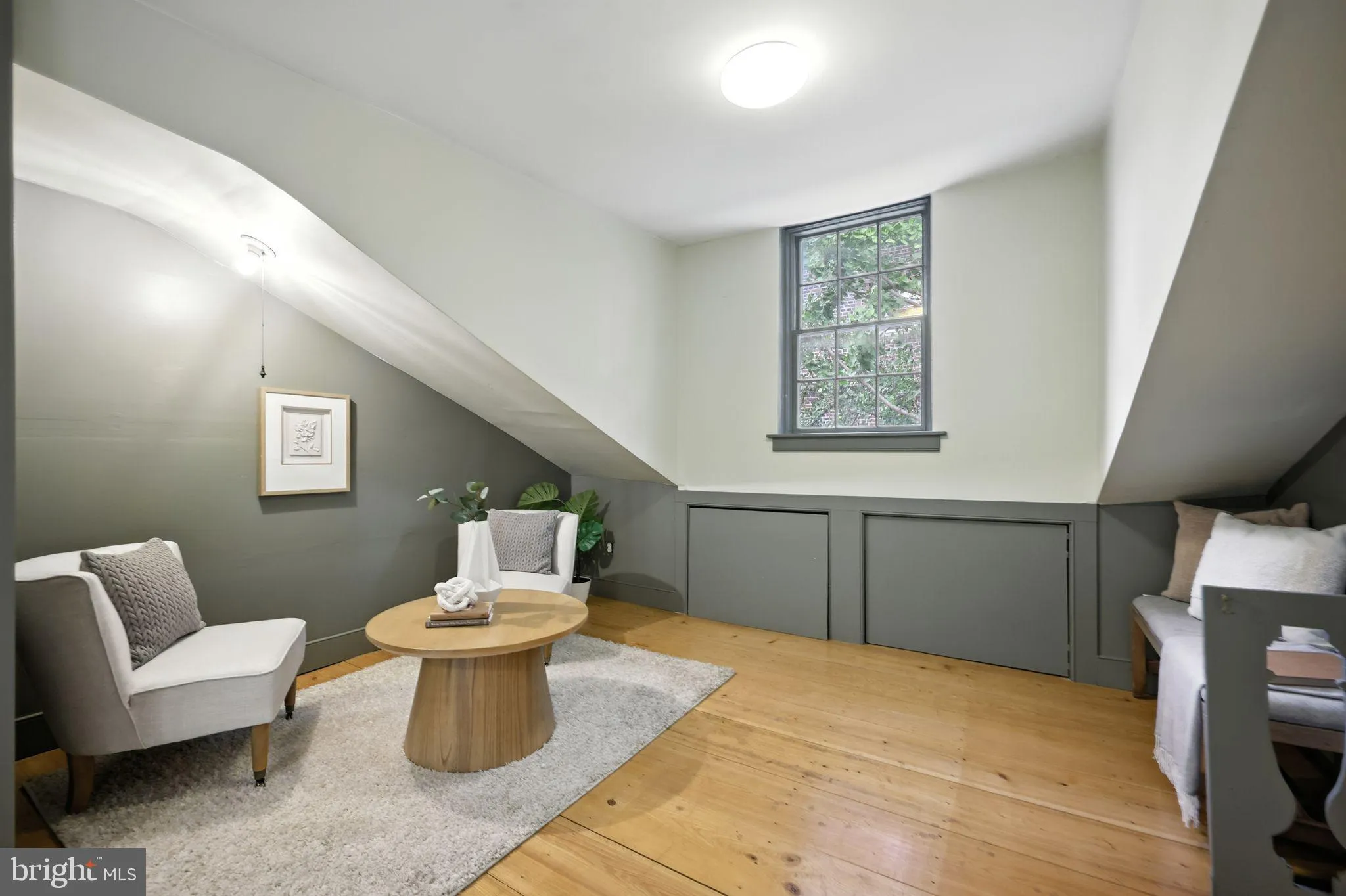 Philadelphia, Pennsylvania 19147, United States, 3 Bedrooms Bedrooms, ,1 BathroomBathrooms,Residential,Contingent,197145