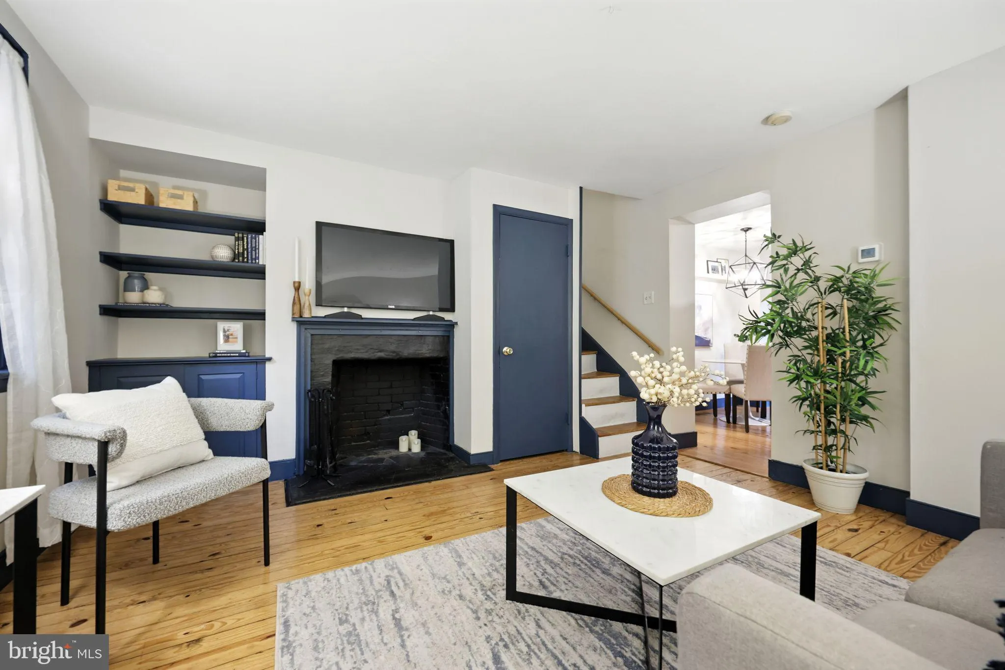 Philadelphia, Pennsylvania 19147, United States, 3 Bedrooms Bedrooms, ,1 BathroomBathrooms,Residential,Contingent,197145