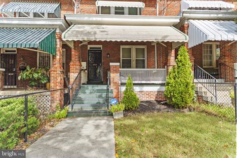 Photo of 415 Gallatin Street NW, WASHINGTON, DC 20011 (MLS # DCDC2226738)