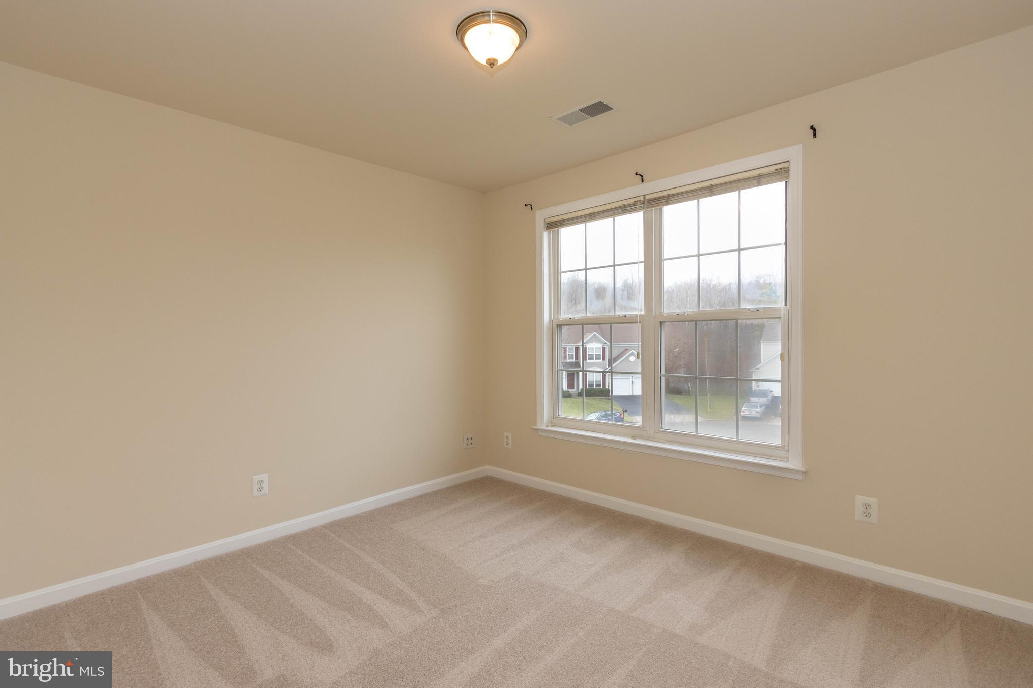 WINDING CREEK ESTATES - Residential Lease