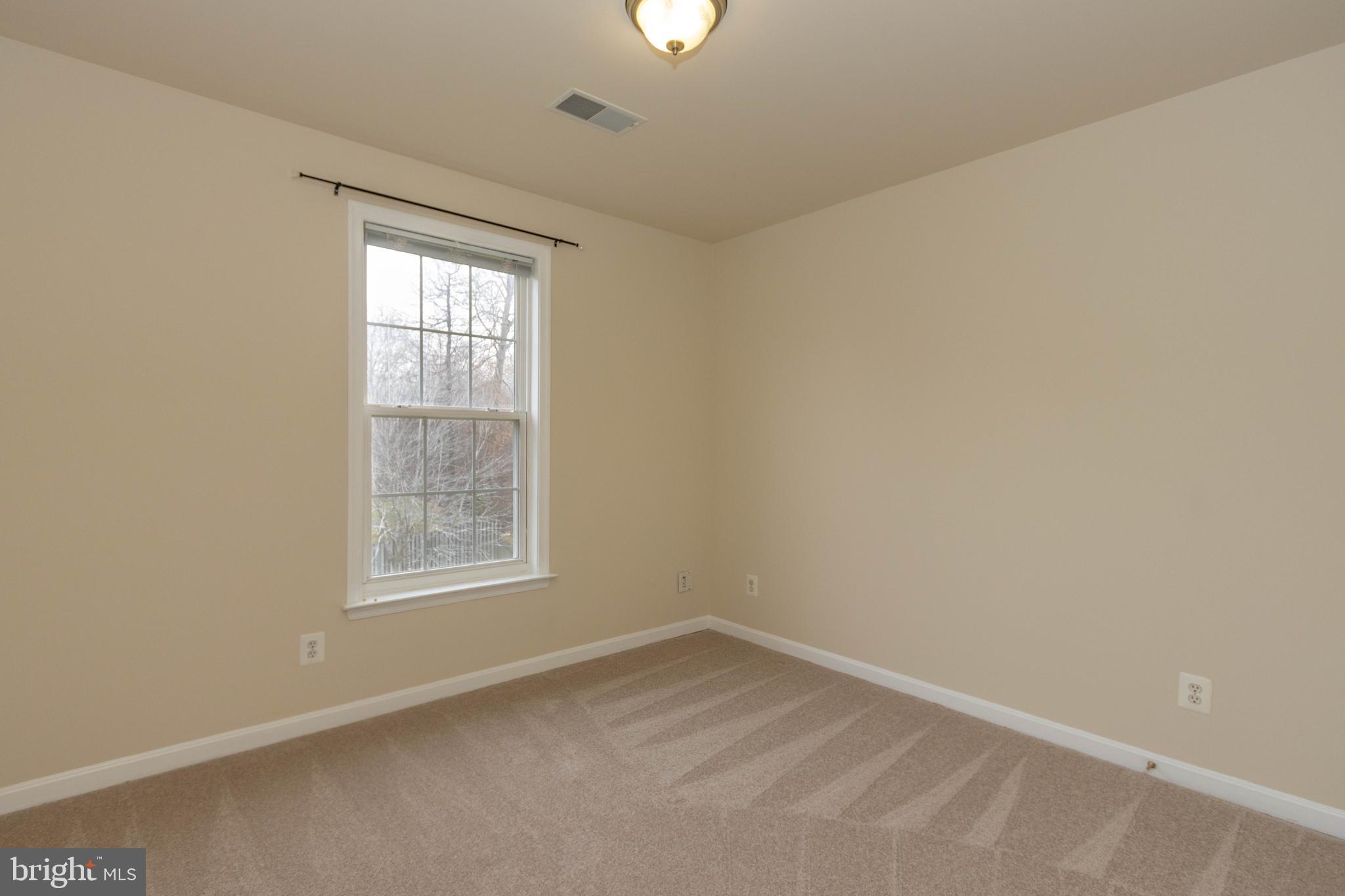 WINDING CREEK ESTATES - Residential Lease