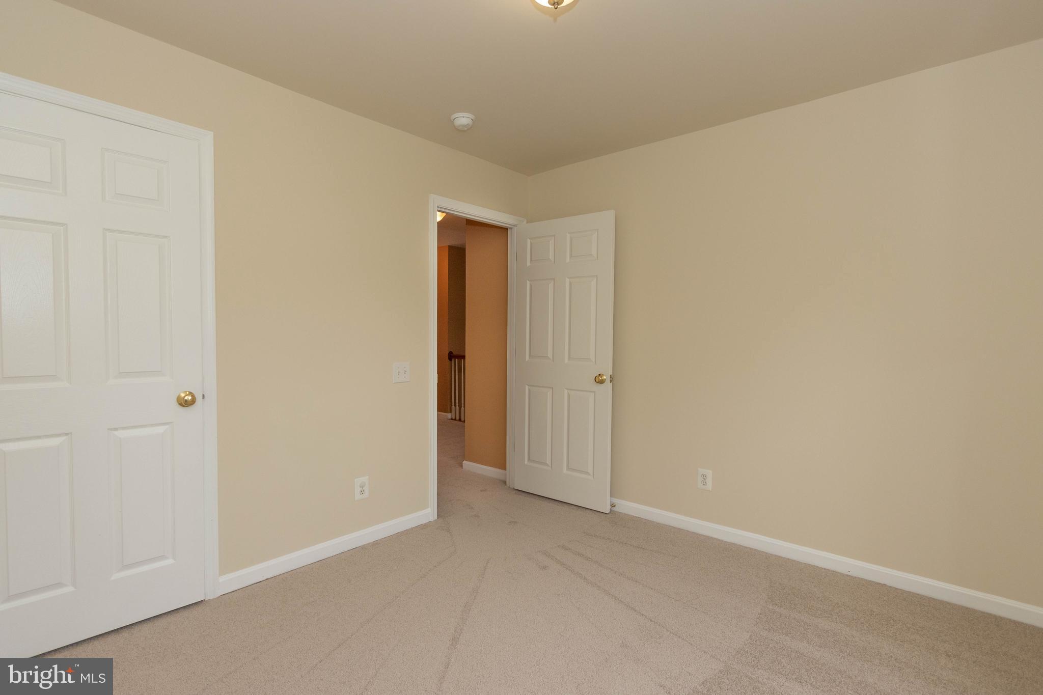 WINDING CREEK ESTATES - Residential Lease