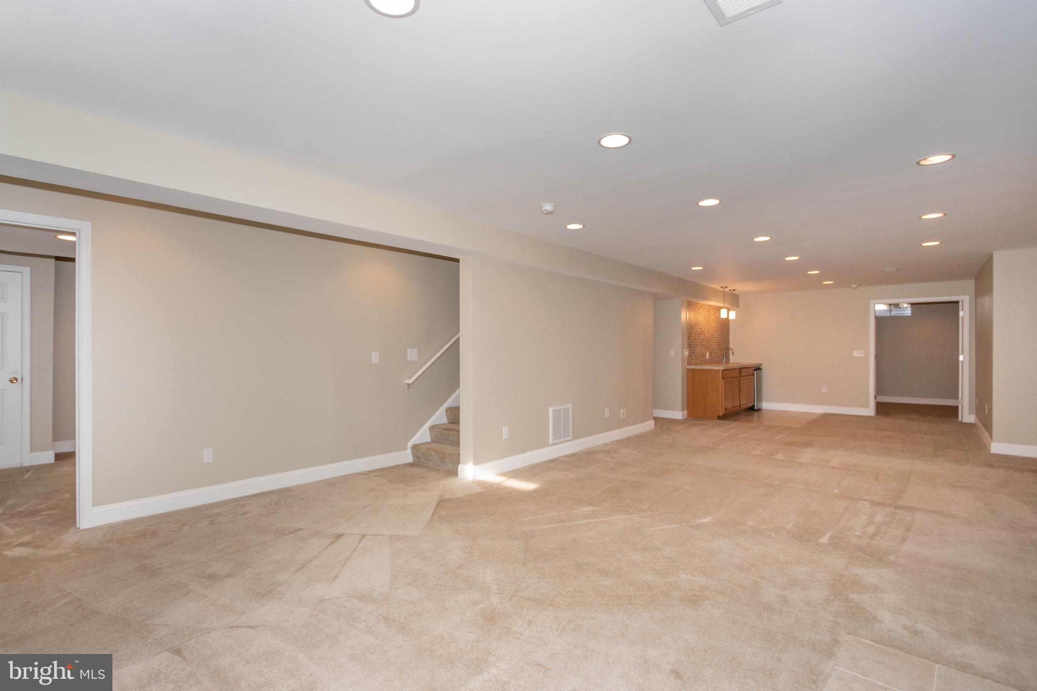 WINDING CREEK ESTATES - Residential Lease