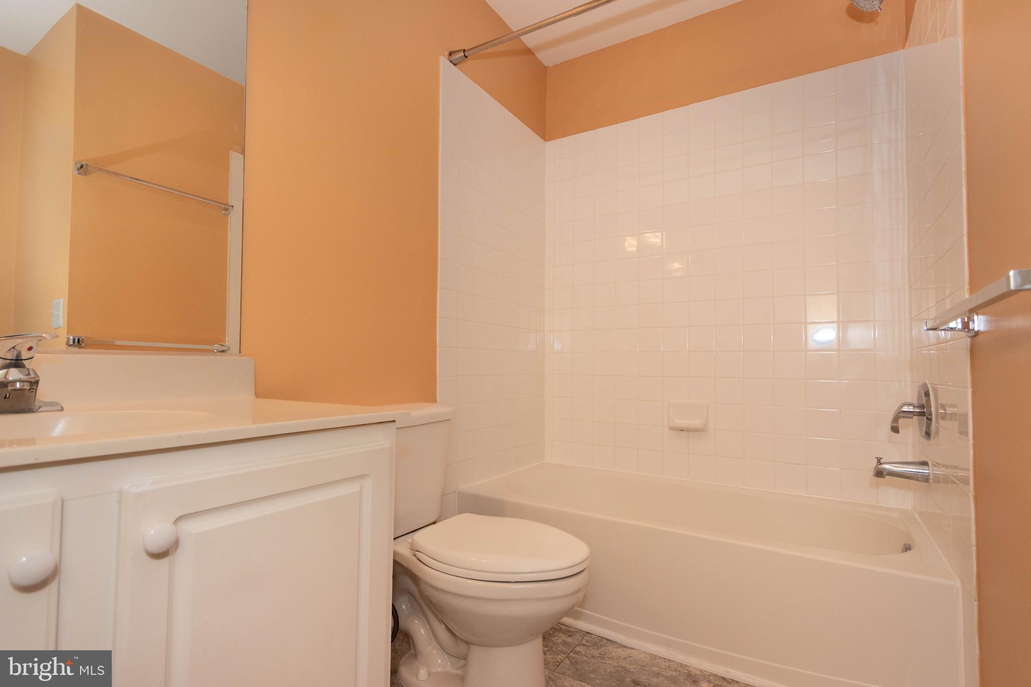 WINDING CREEK ESTATES - Residential Lease