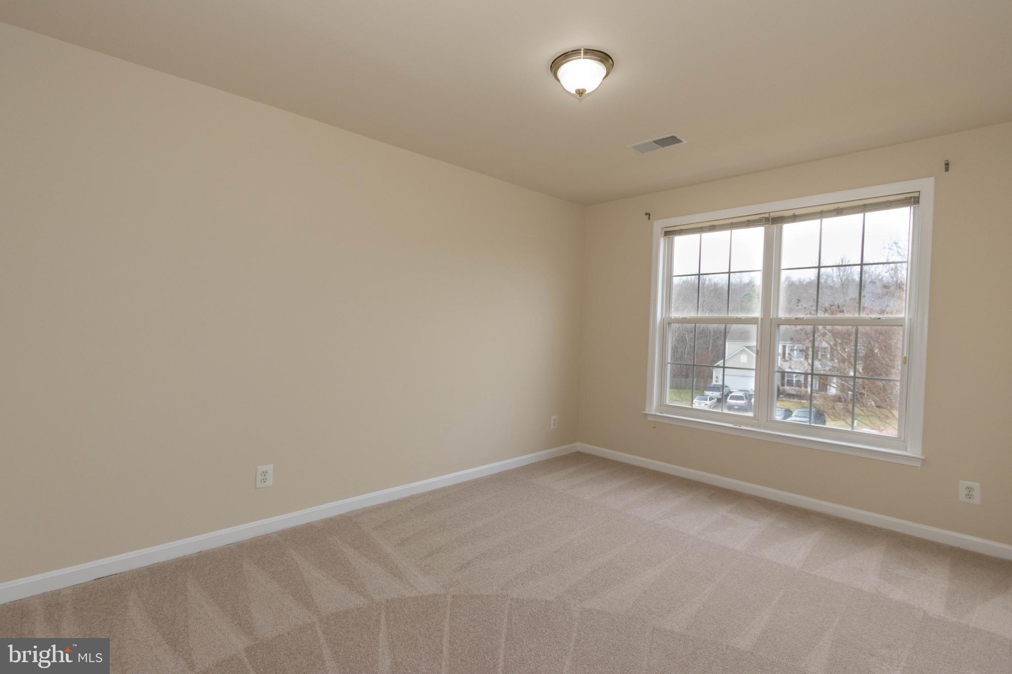 WINDING CREEK ESTATES - Residential Lease