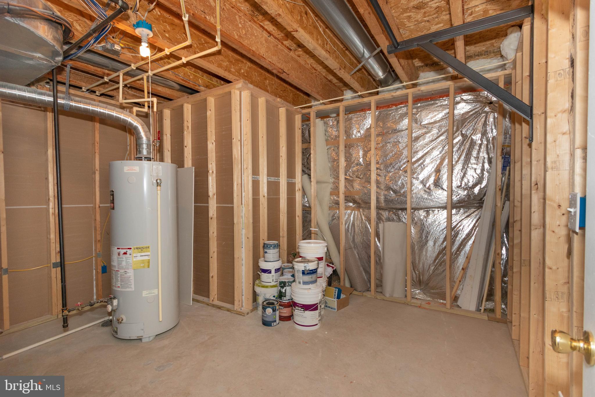 WINDING CREEK ESTATES - Residential Lease