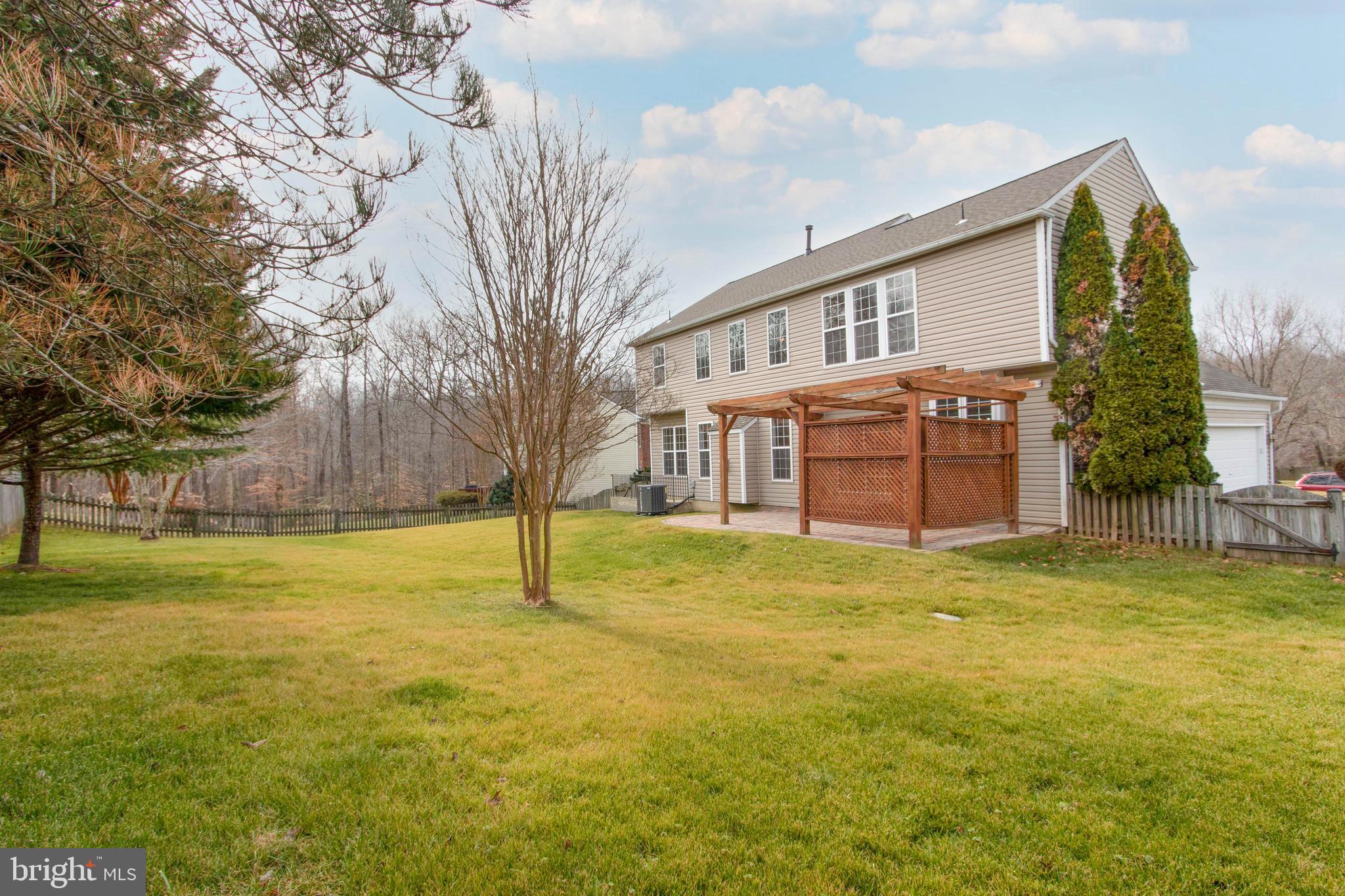 WINDING CREEK ESTATES - Residential Lease