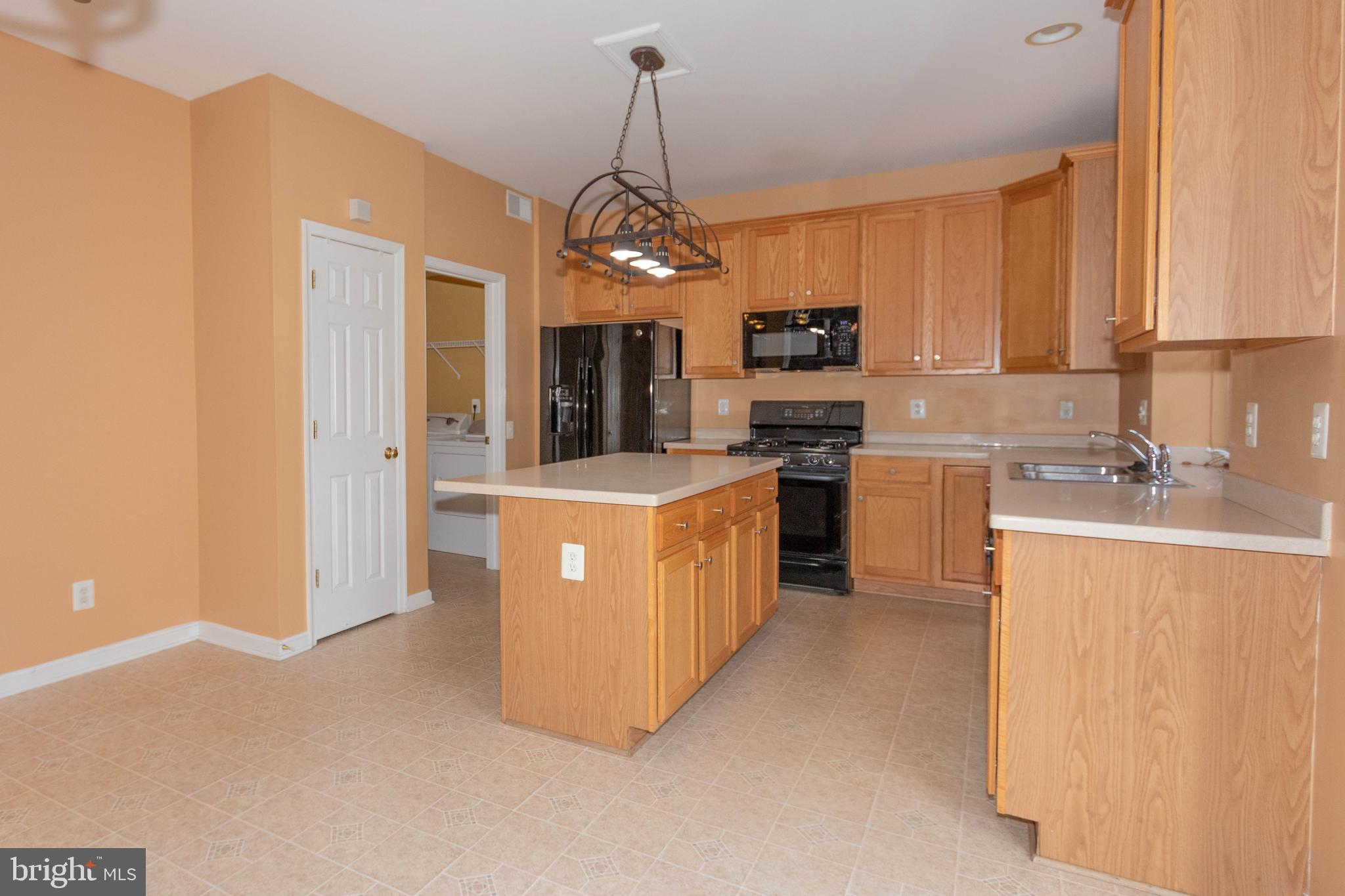 WINDING CREEK ESTATES - Residential Lease