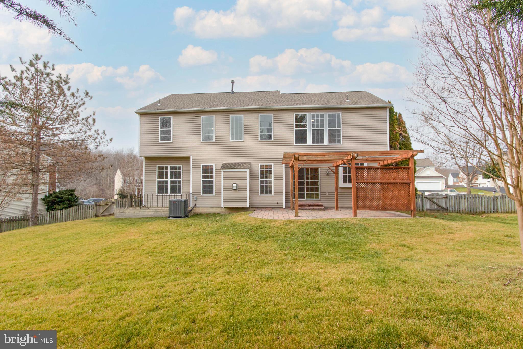 WINDING CREEK ESTATES - Residential Lease