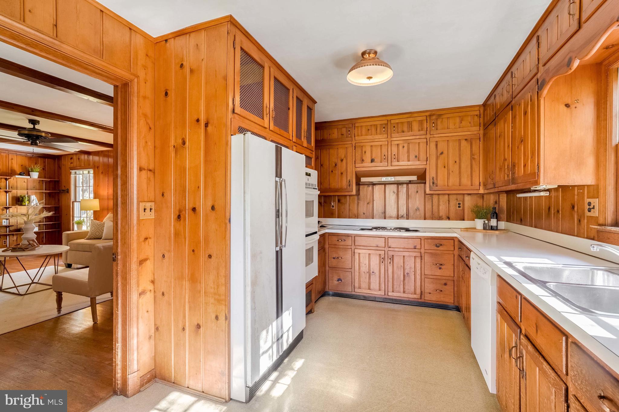 LUXMANOR - Residential