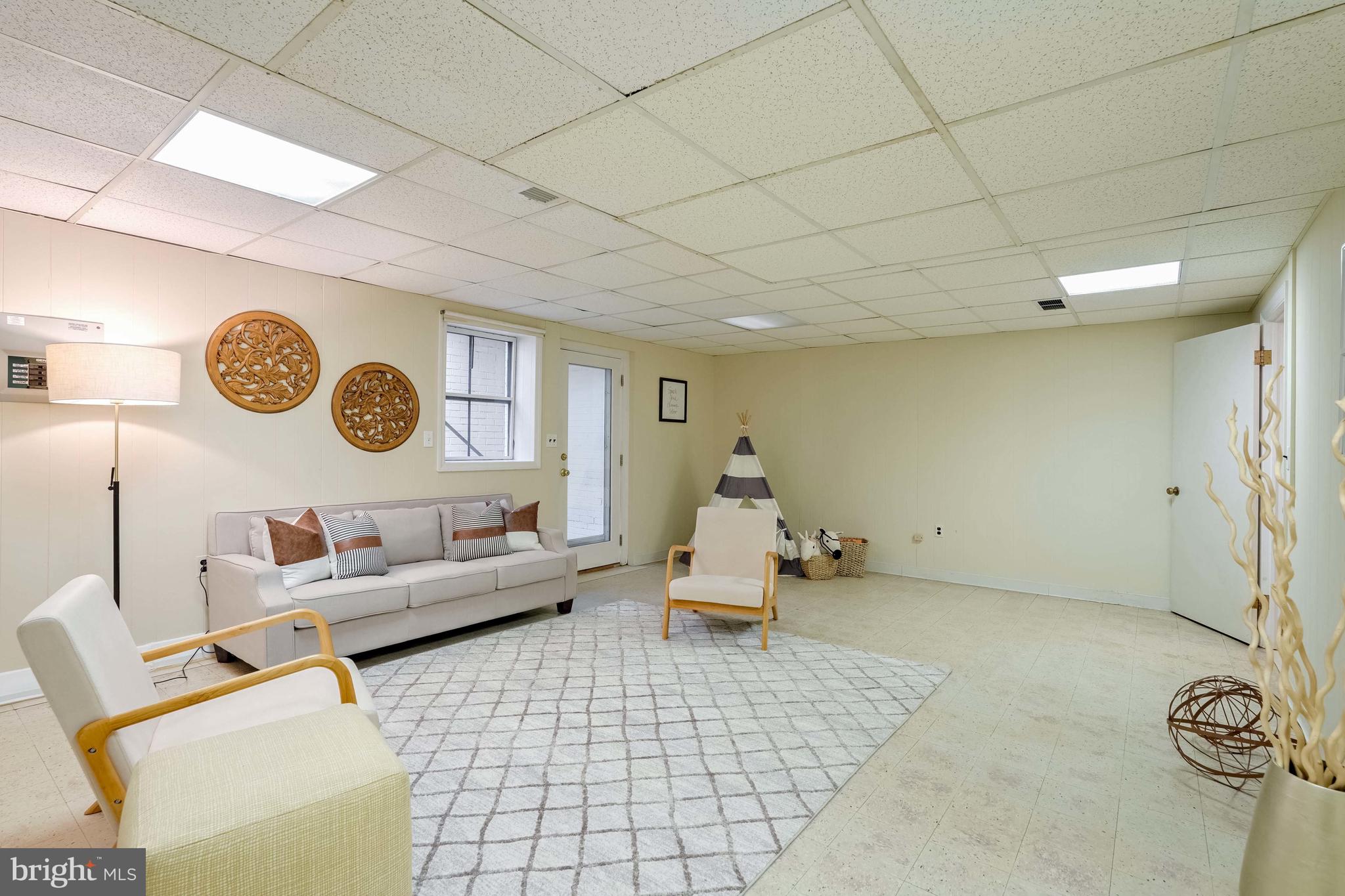 LUXMANOR - Residential