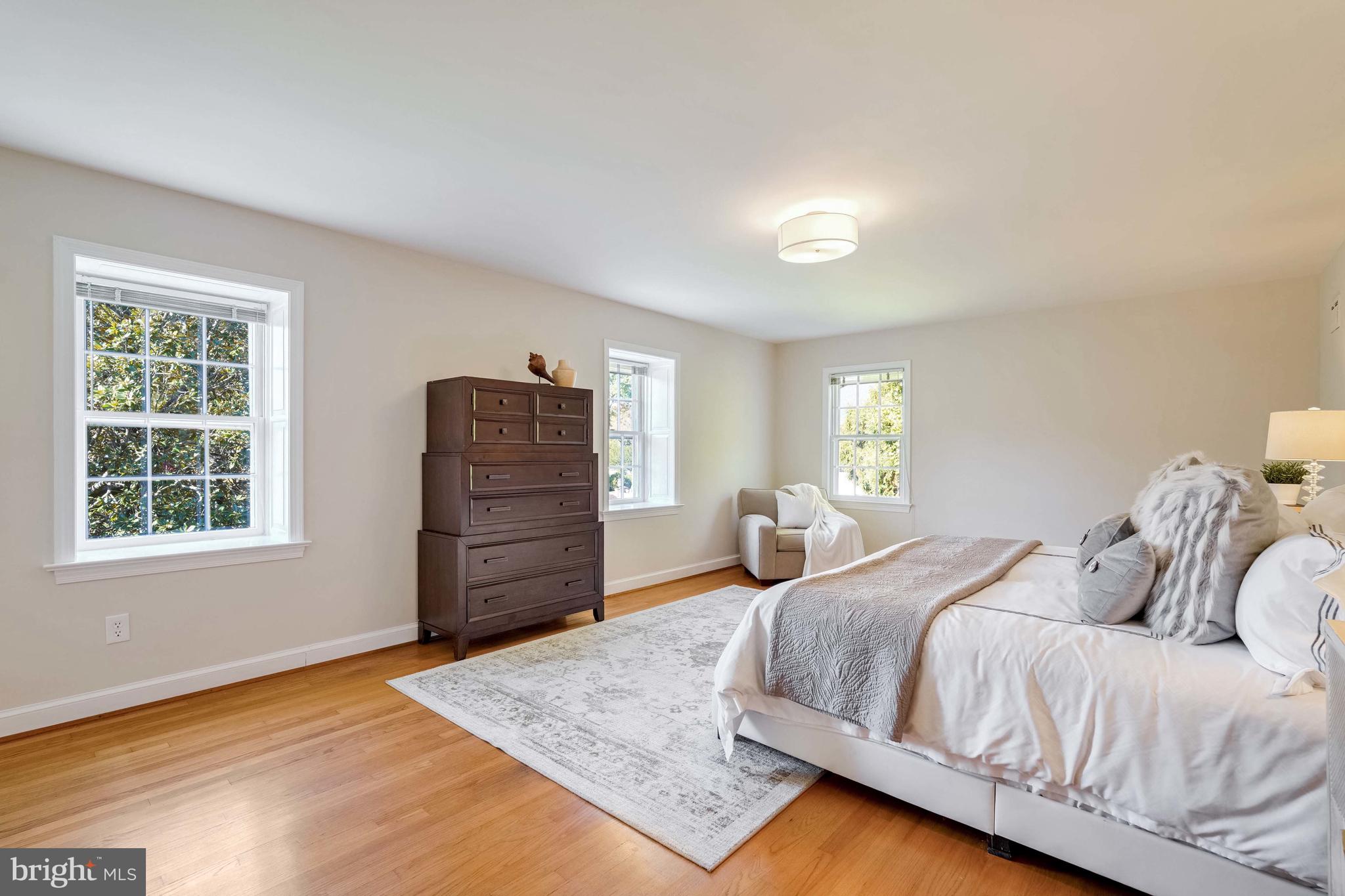 LUXMANOR - Residential