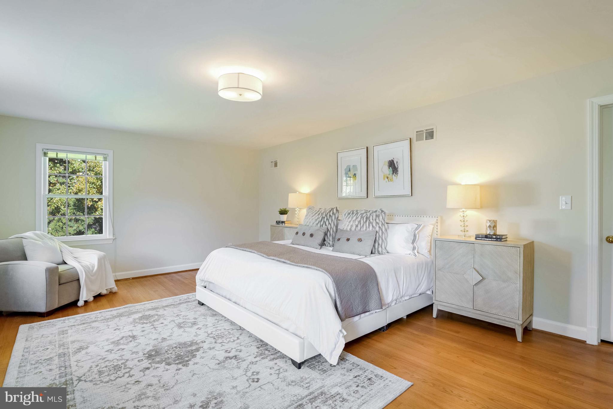 LUXMANOR - Residential