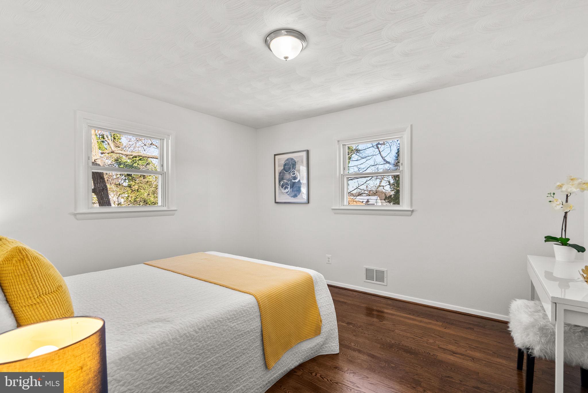 WHITFIELD KNOLLS - Residential