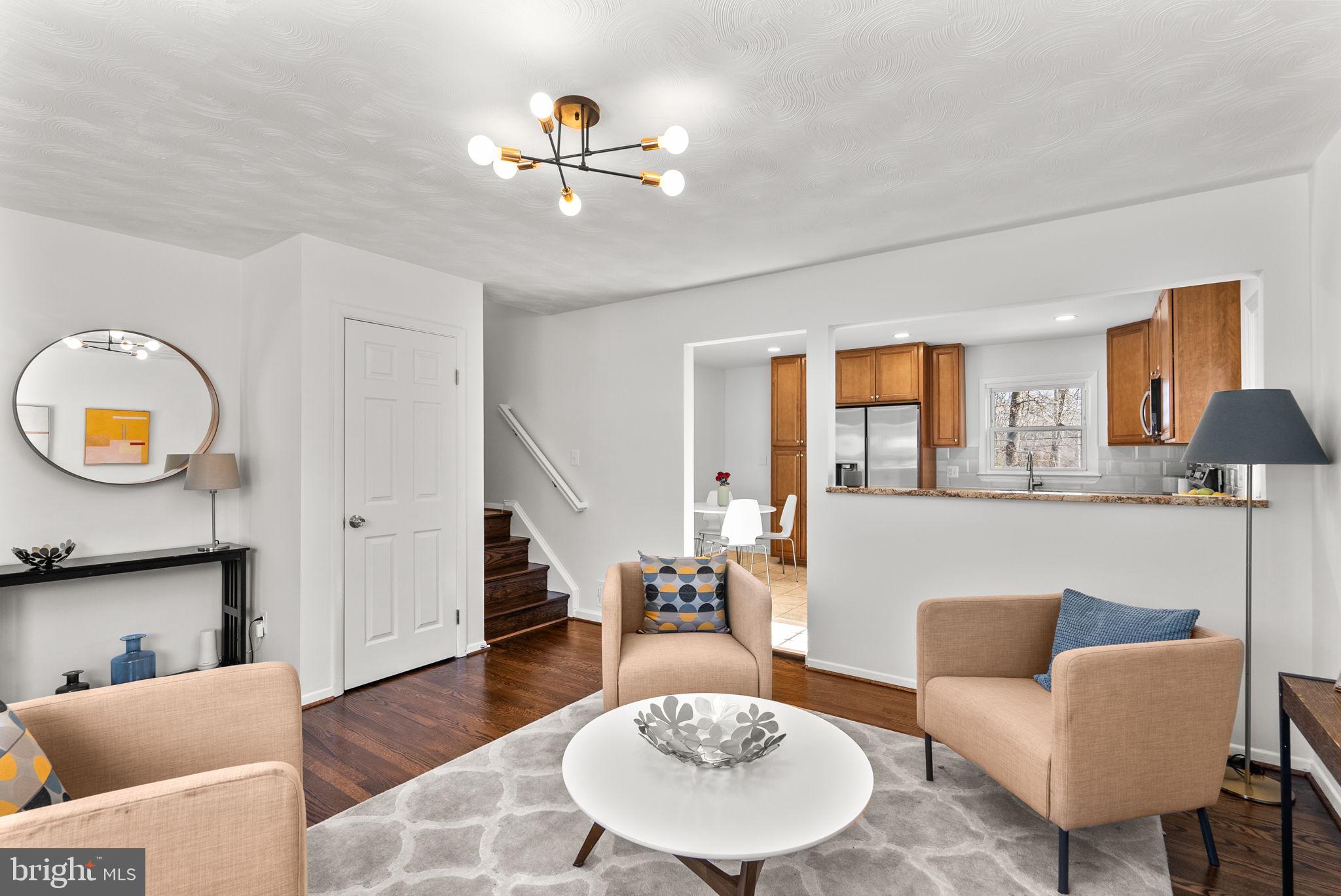 WHITFIELD KNOLLS - Residential