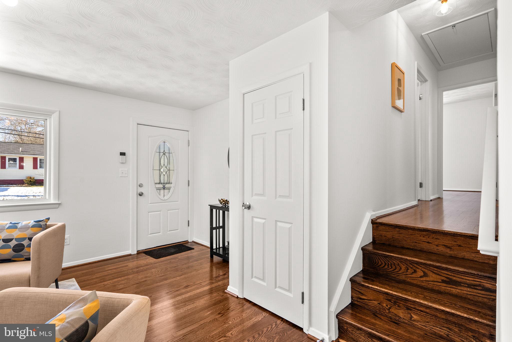 WHITFIELD KNOLLS - Residential