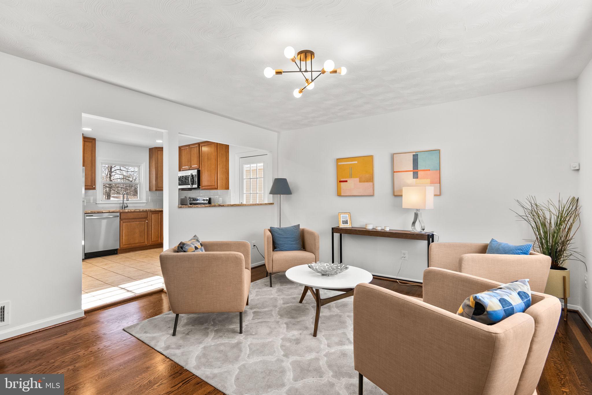 WHITFIELD KNOLLS - Residential