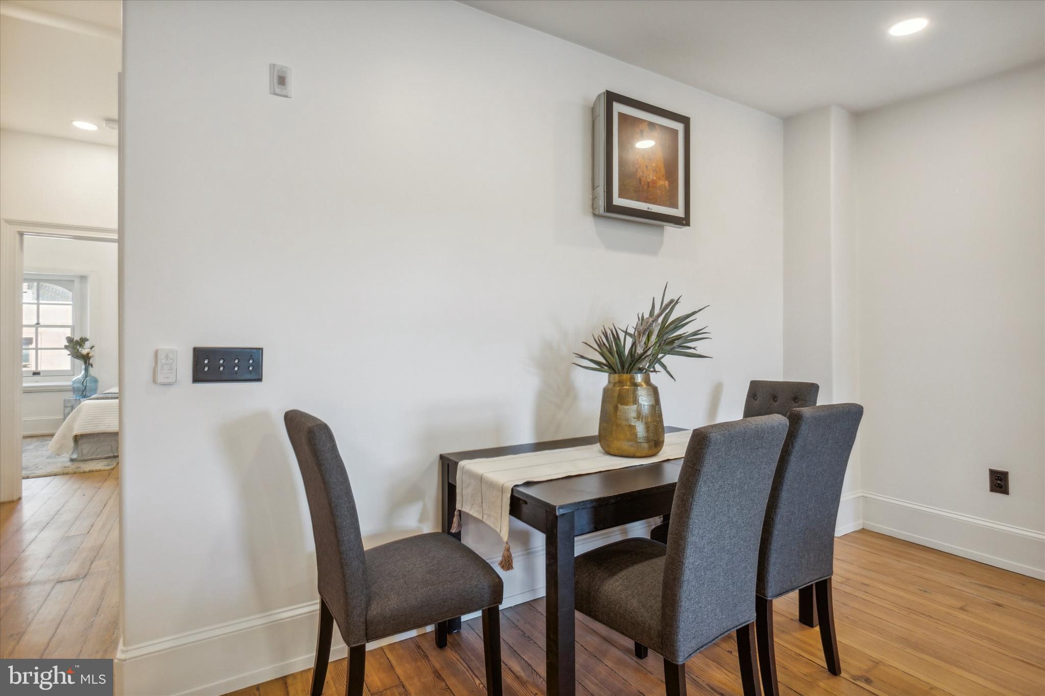 RITTENHOUSE SQUARE - Residential