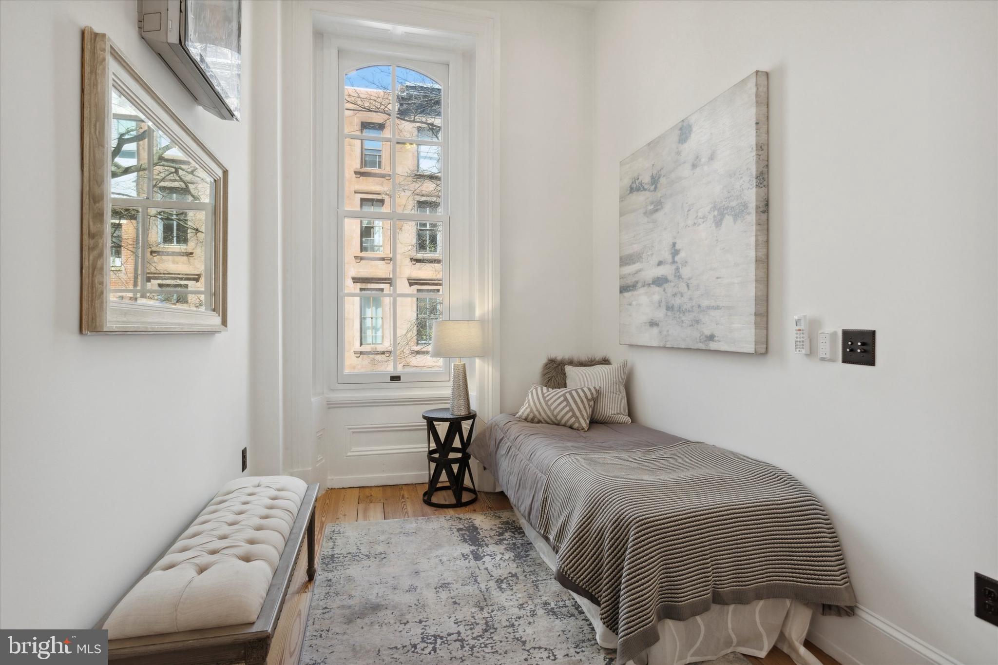 RITTENHOUSE SQUARE - Residential